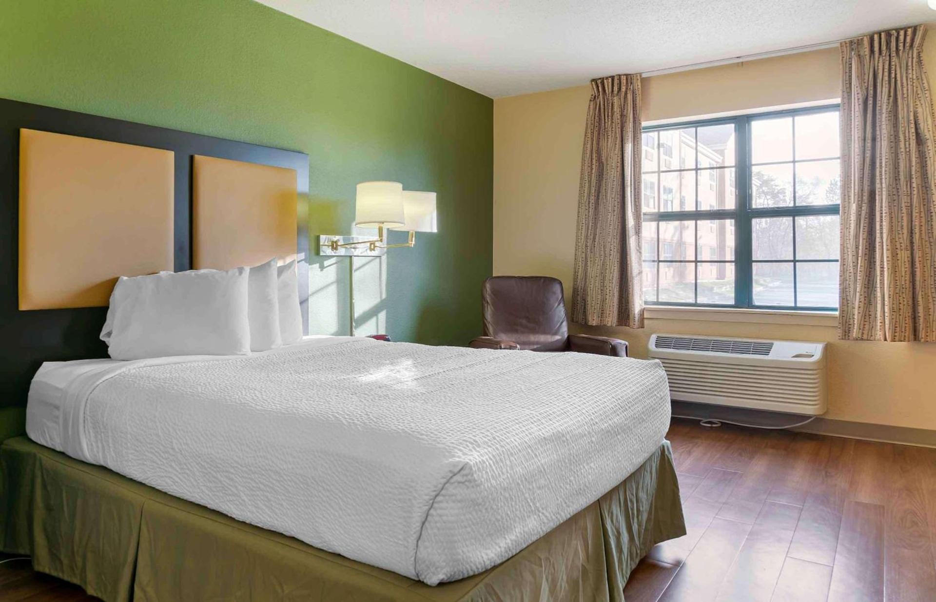 Extended Stay America Select Suites - Detroit - Farmington Hills photo 13