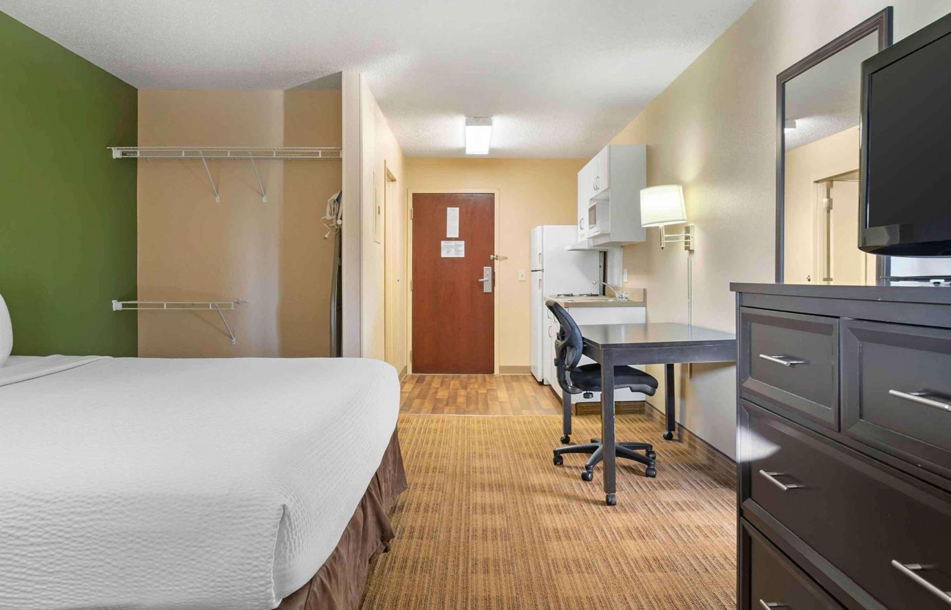 Extended Stay America Select Suites - Detroit - Farmington Hills photo 28