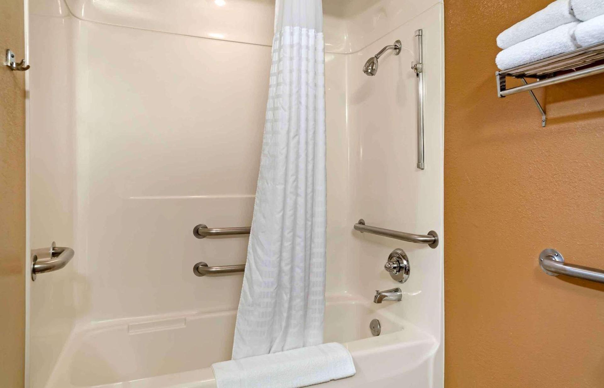 Extended Stay America Select Suites - Detroit - Farmington Hills photo 32