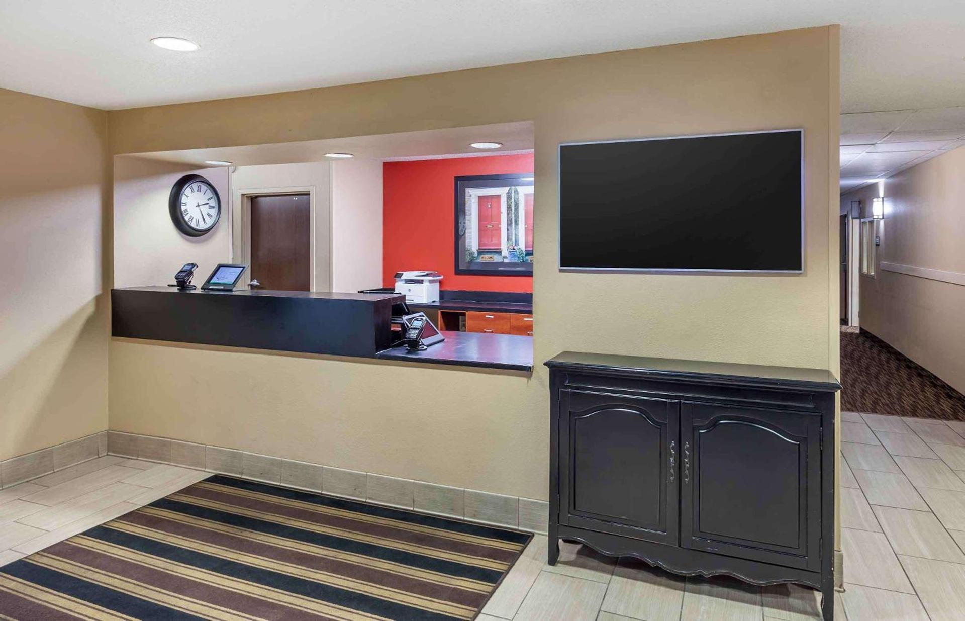 Extended Stay America Select Suites - Milwaukee - Wauwatosa photo 30