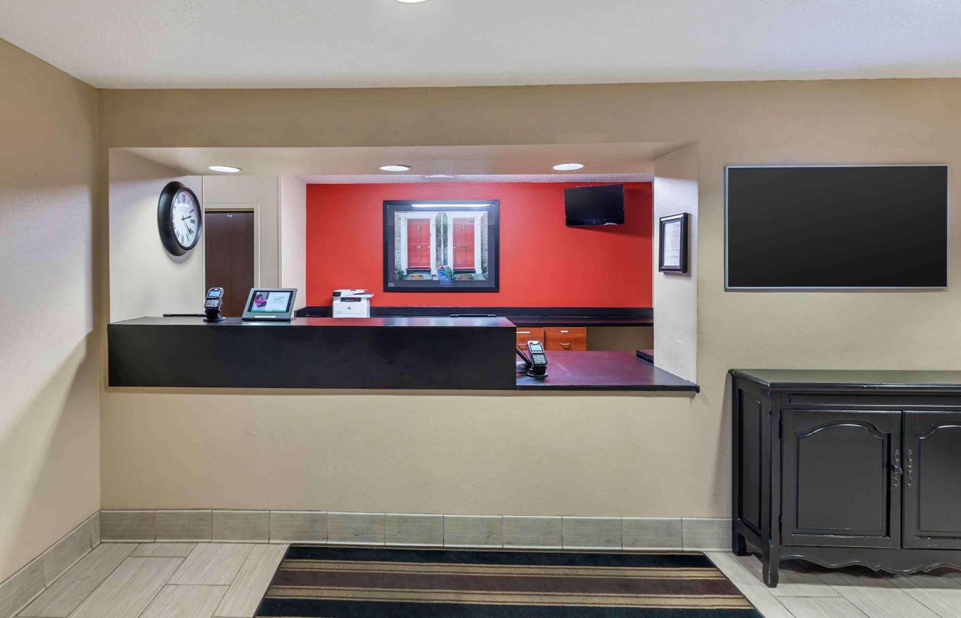 Extended Stay America Select Suites - Milwaukee - Wauwatosa photo 31