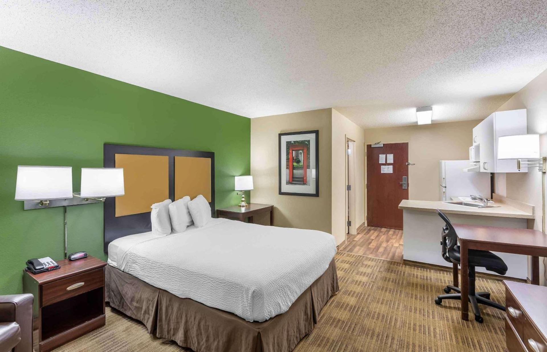Extended Stay America Select Suites - Milwaukee - Wauwatosa photo 38