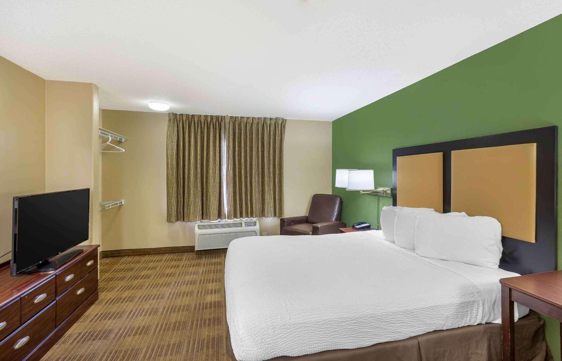 Extended Stay America Select Suites - Milwaukee - Wauwatosa photo 39
