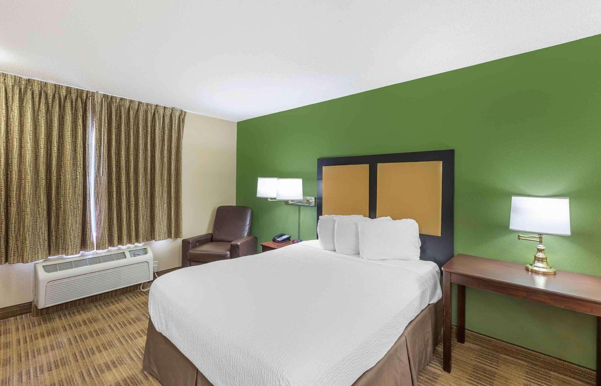 Extended Stay America Select Suites - Milwaukee - Wauwatosa photo 42