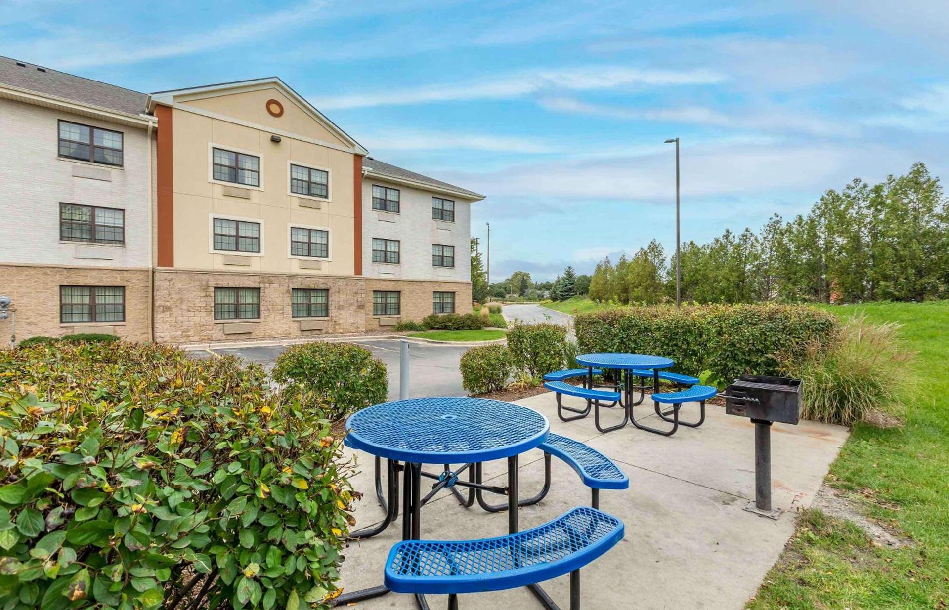 Extended Stay America Select Suites - Milwaukee - Wauwatosa photo 5