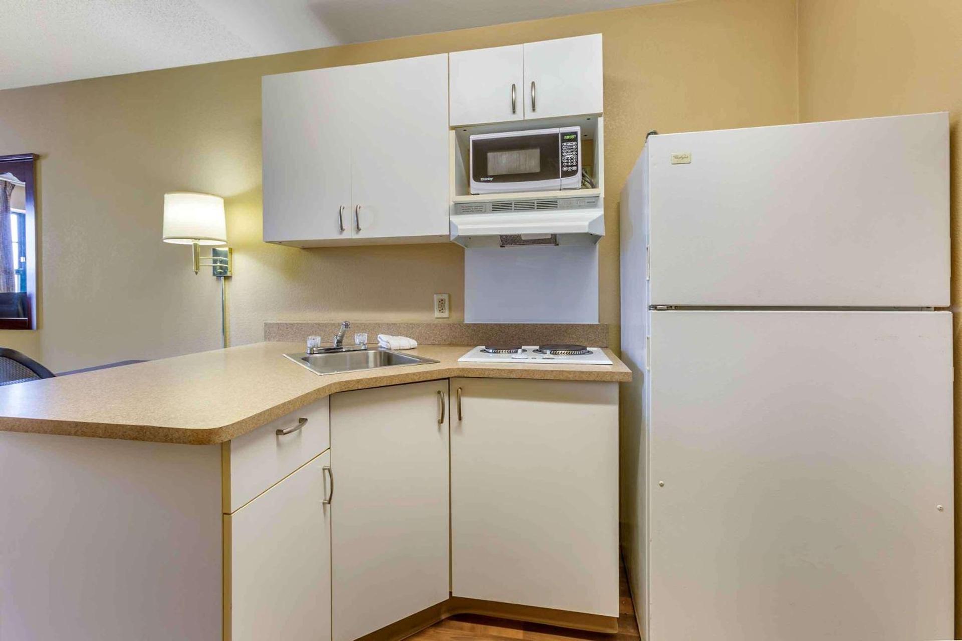 Extended Stay America Select Suites - Phoenix - Deer Valley photo 18