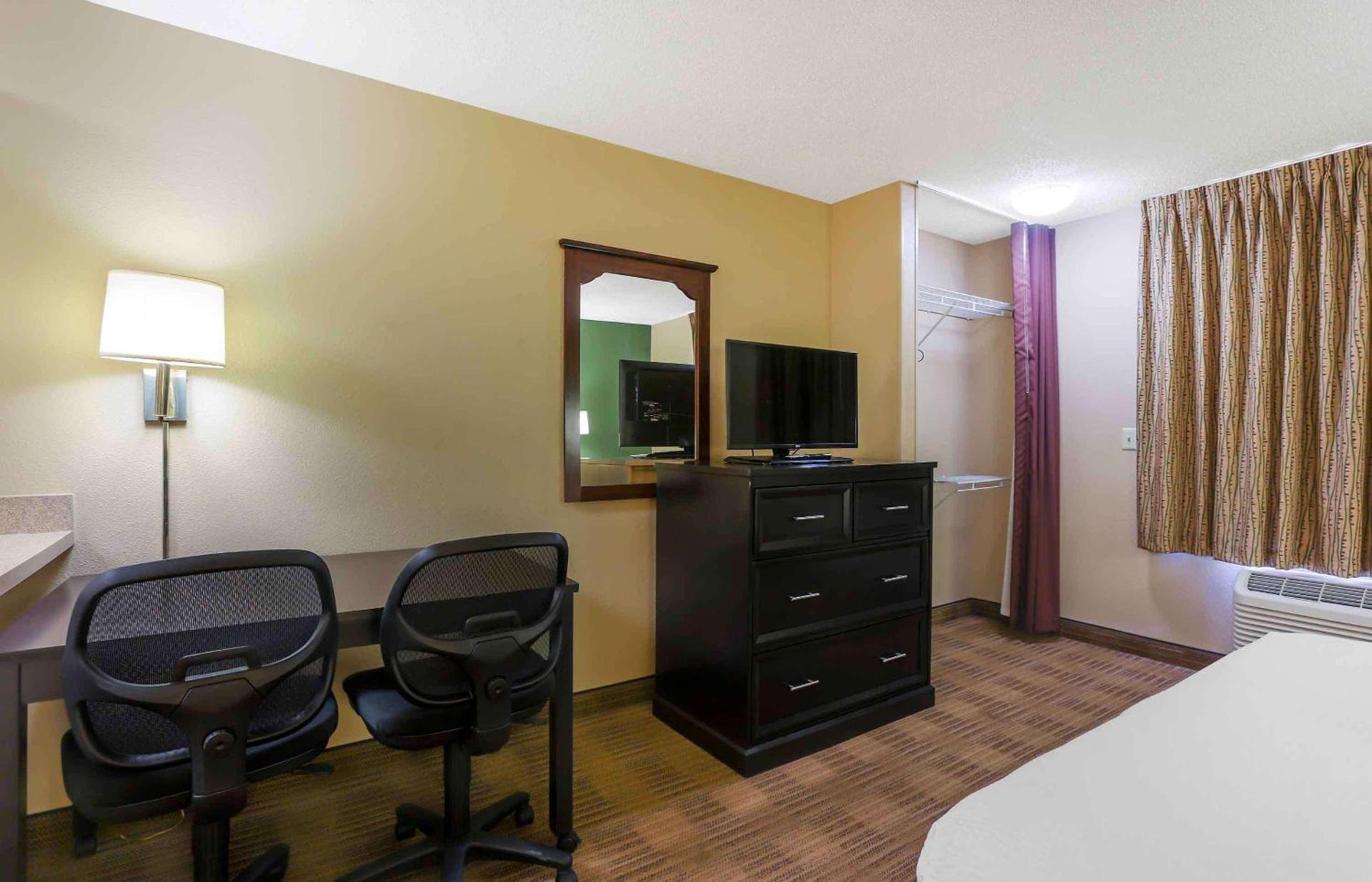 Extended Stay America Select Suites - Springfield - South photo 8