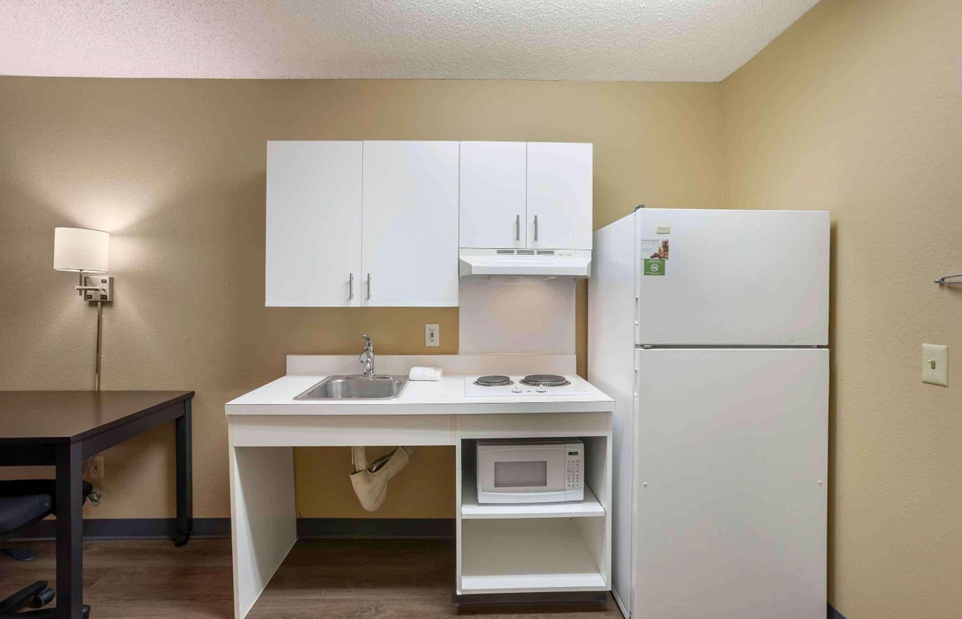 Extended Stay America Select Suites - Springfield - South photo 13