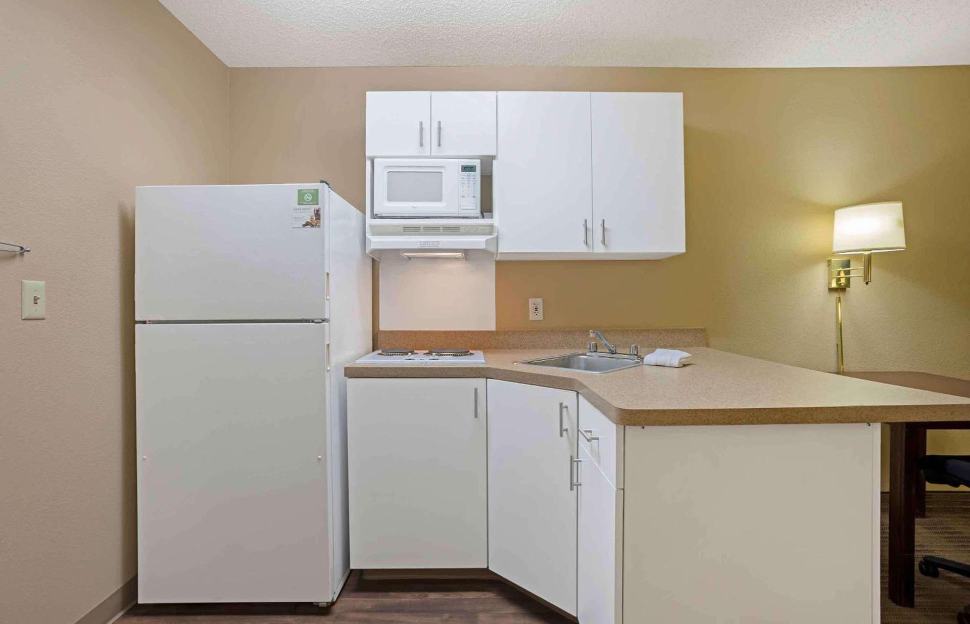 Extended Stay America Select Suites - Springfield - South photo 17