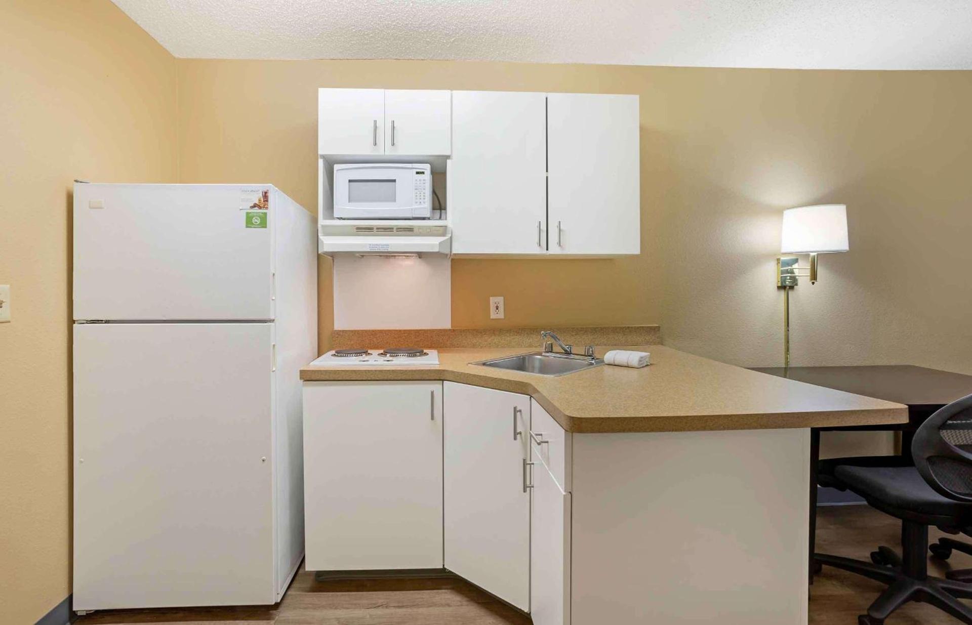 Extended Stay America Select Suites - Springfield - South photo 21