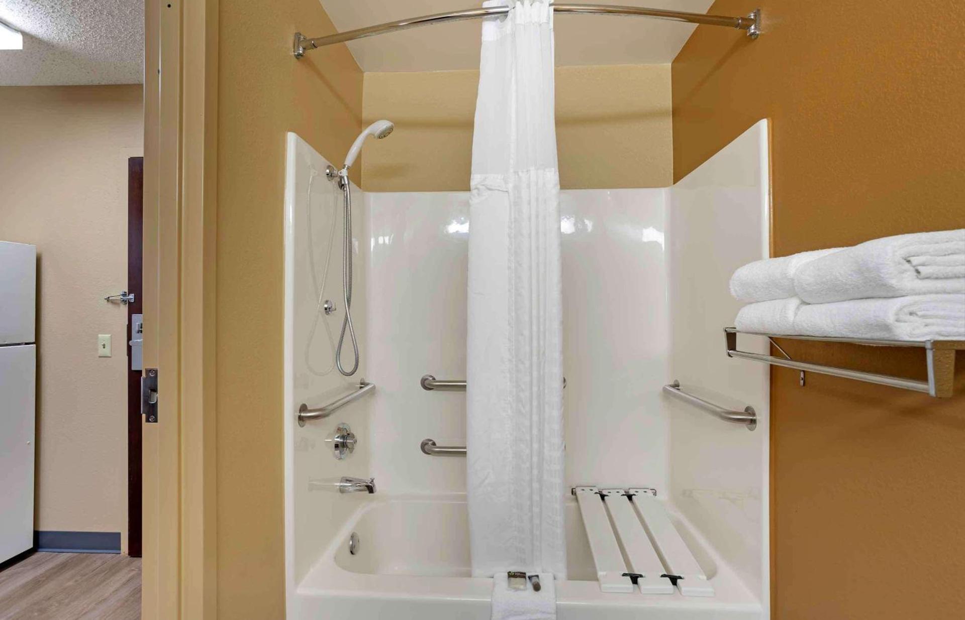 Extended Stay America Select Suites - Springfield - South photo 33