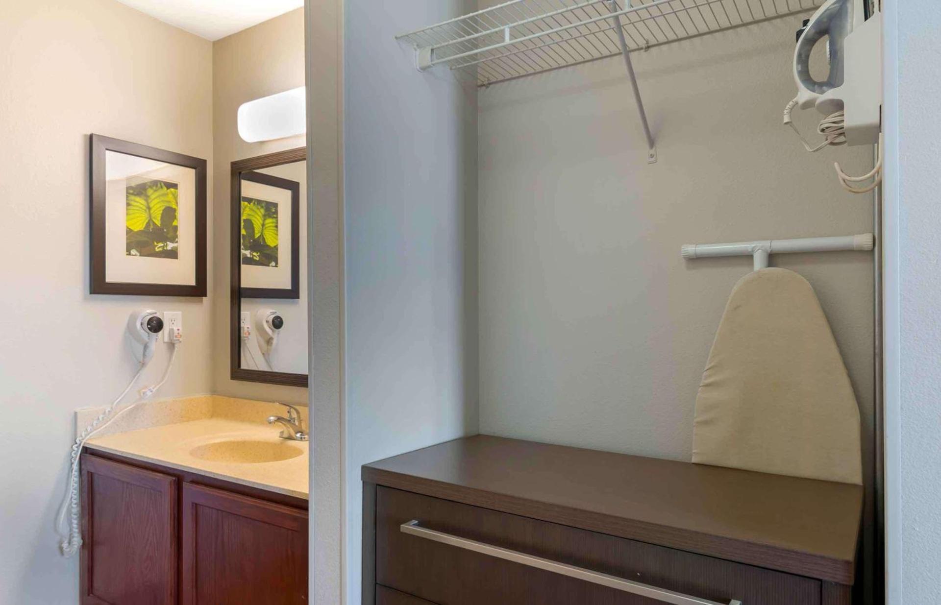Extended Stay America Suites - Kansas City - Lenexa - 87th St photo 27