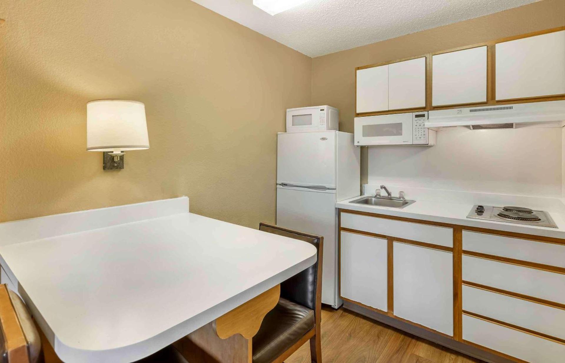 Extended Stay America Suites - Denver - Tech Center South - Inverness photo 18
