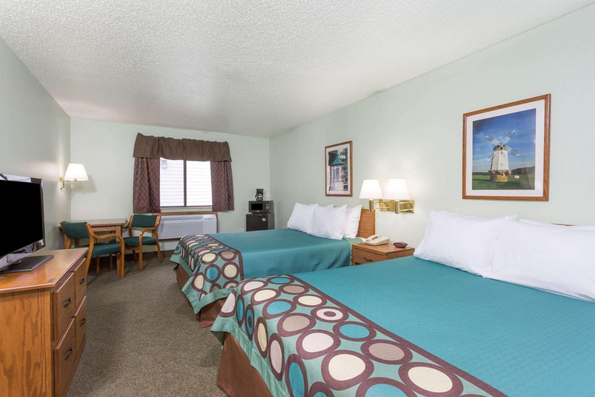 Super 8 by Wyndham Gallipolis Pt Pleasant Area photo 5