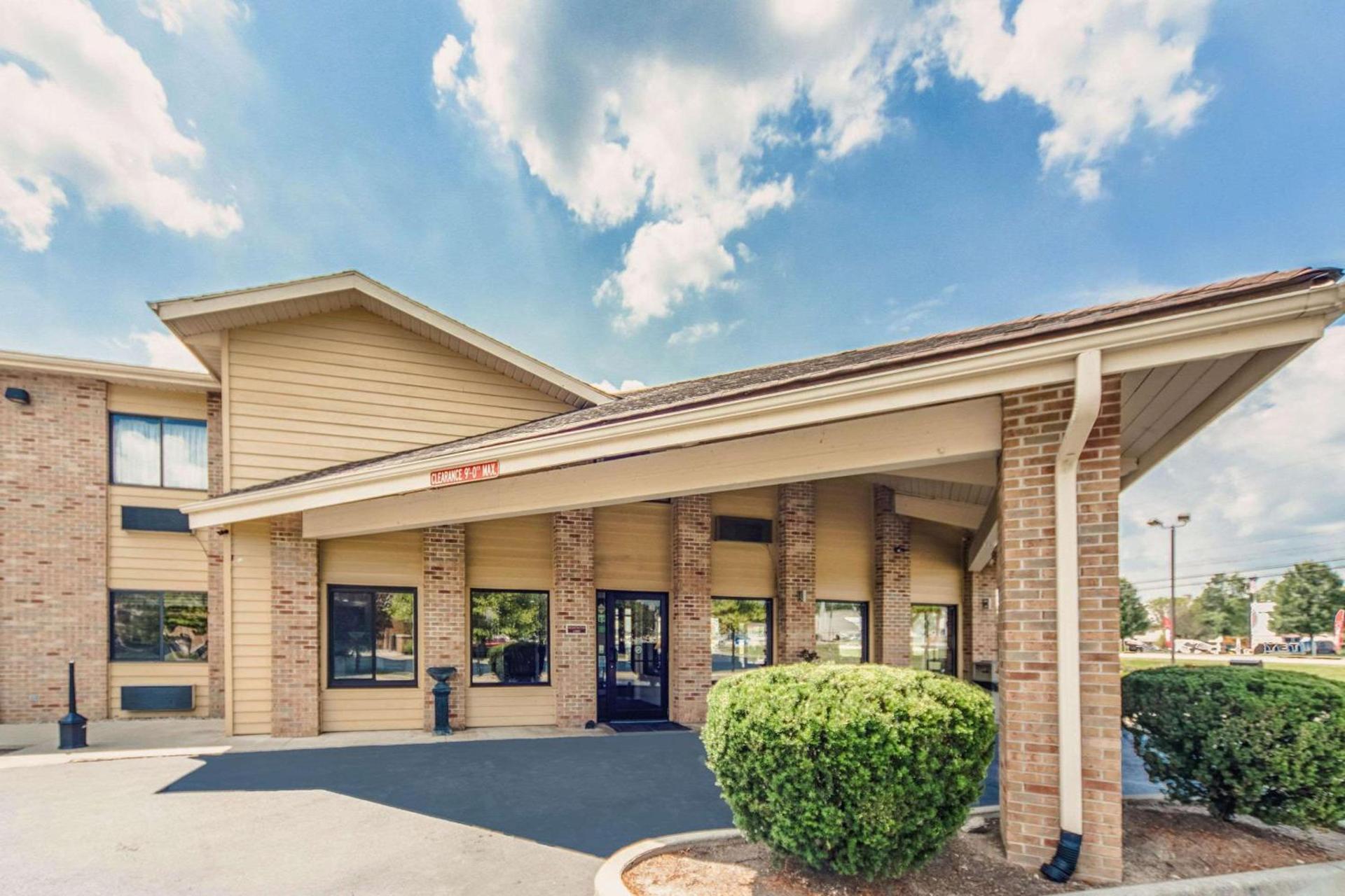 Quality Inn Decatur near US-224 photo 2