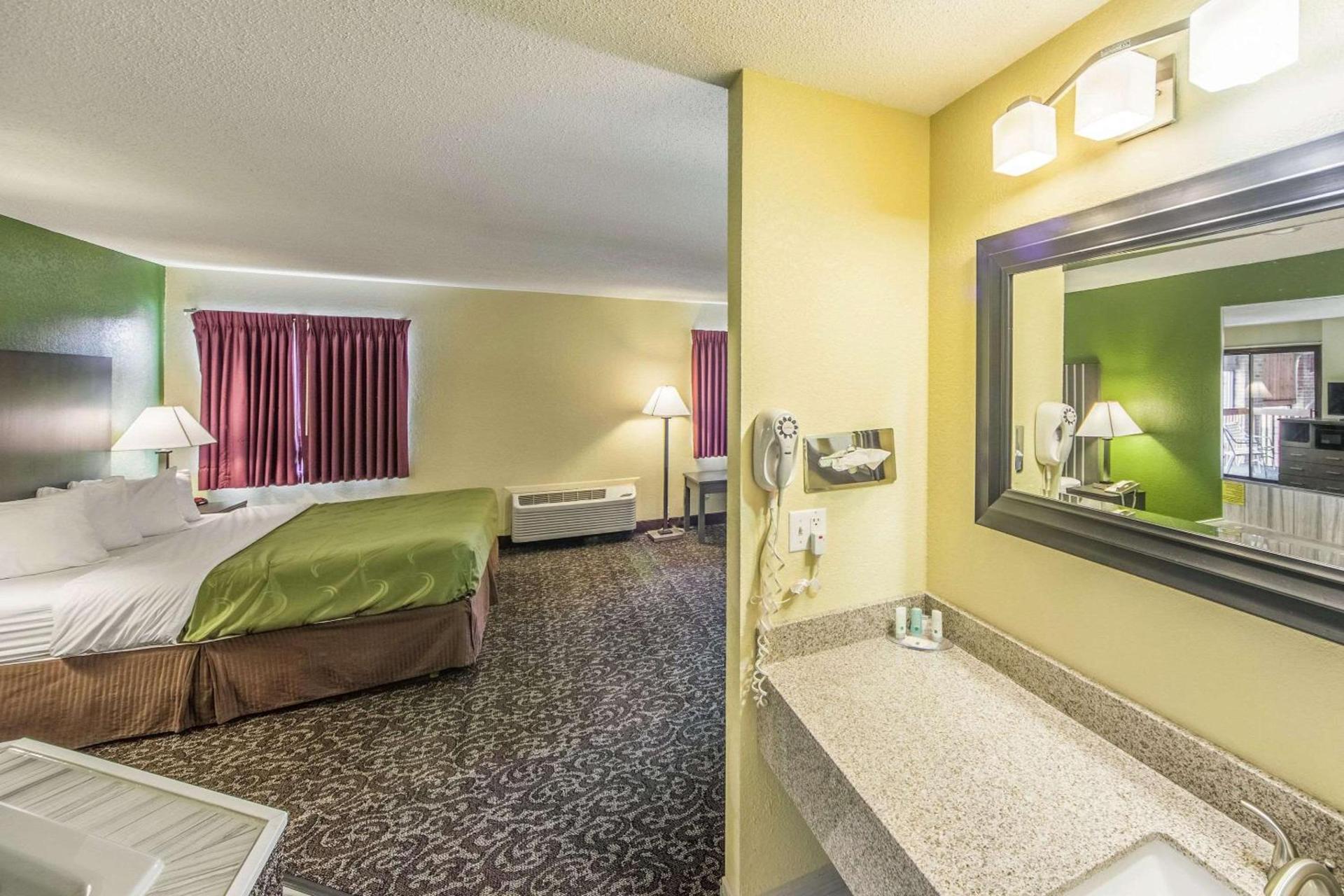 Quality Inn Decatur near US-224 photo 16