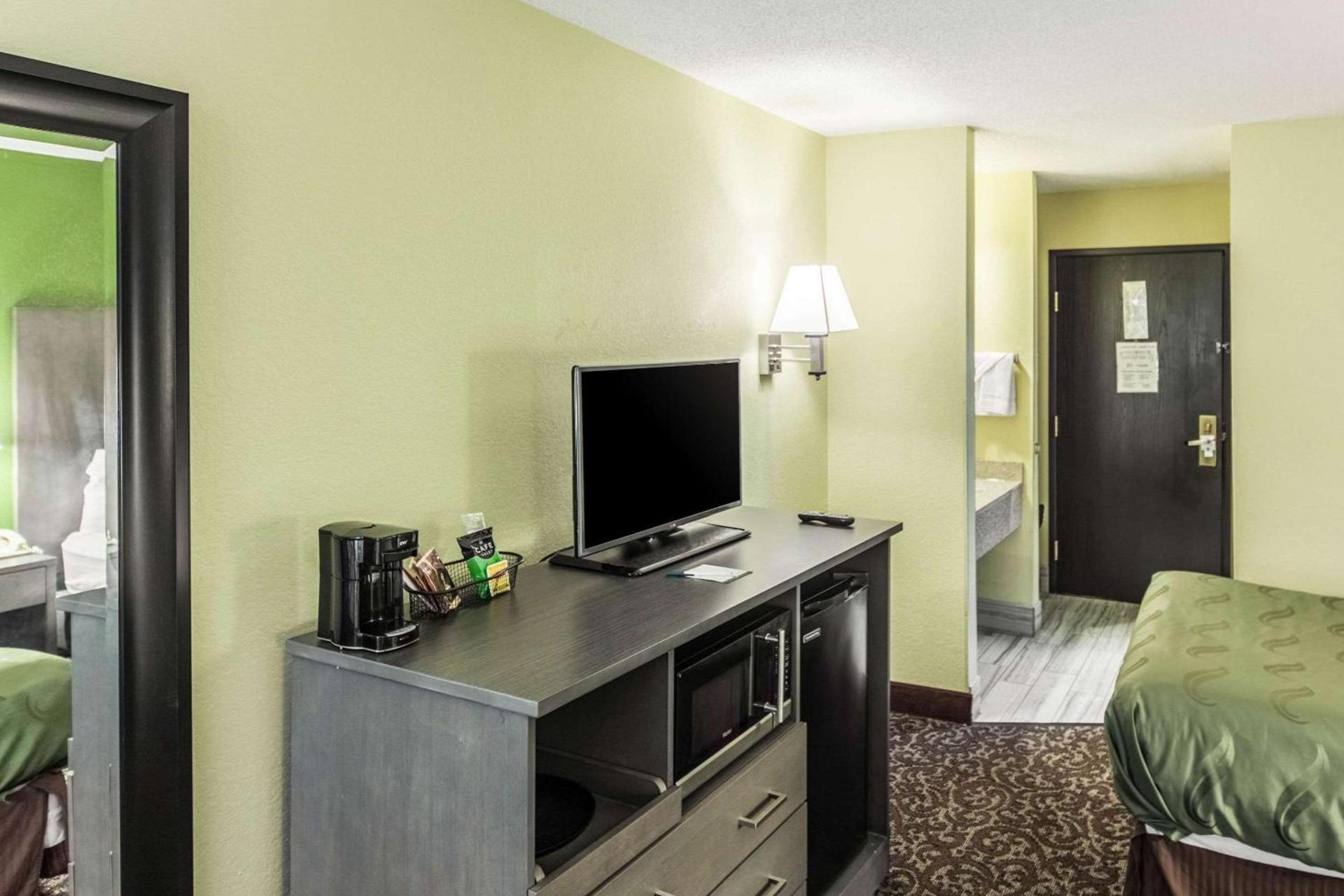 Quality Inn Decatur near US-224 photo 27