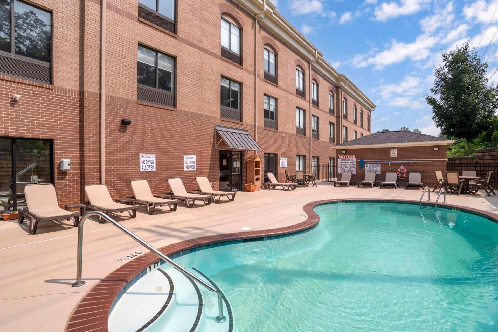 Comfort Suites At WestGate Mall photo 2