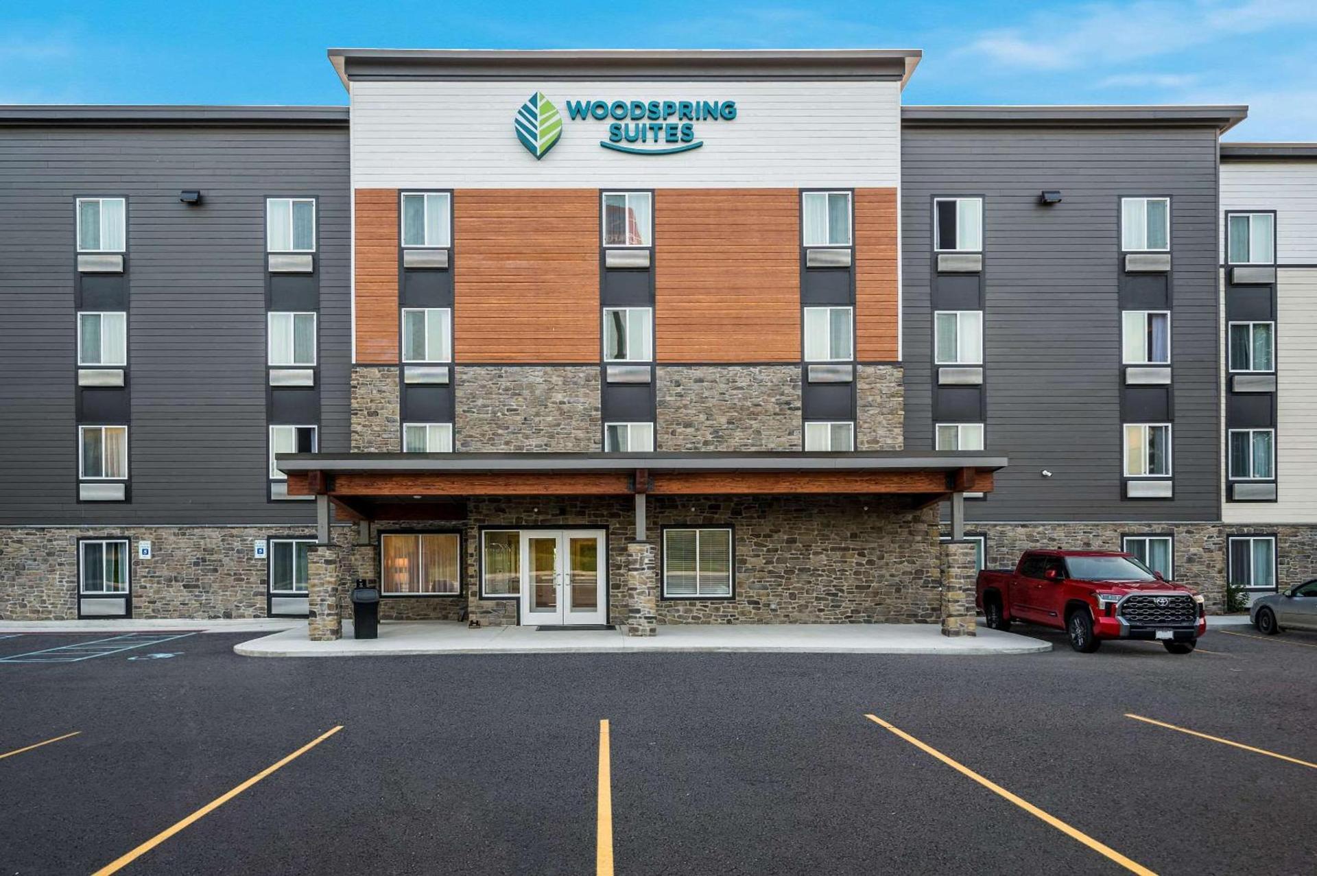 WoodSpring Suites Wixom - Novi photo 36