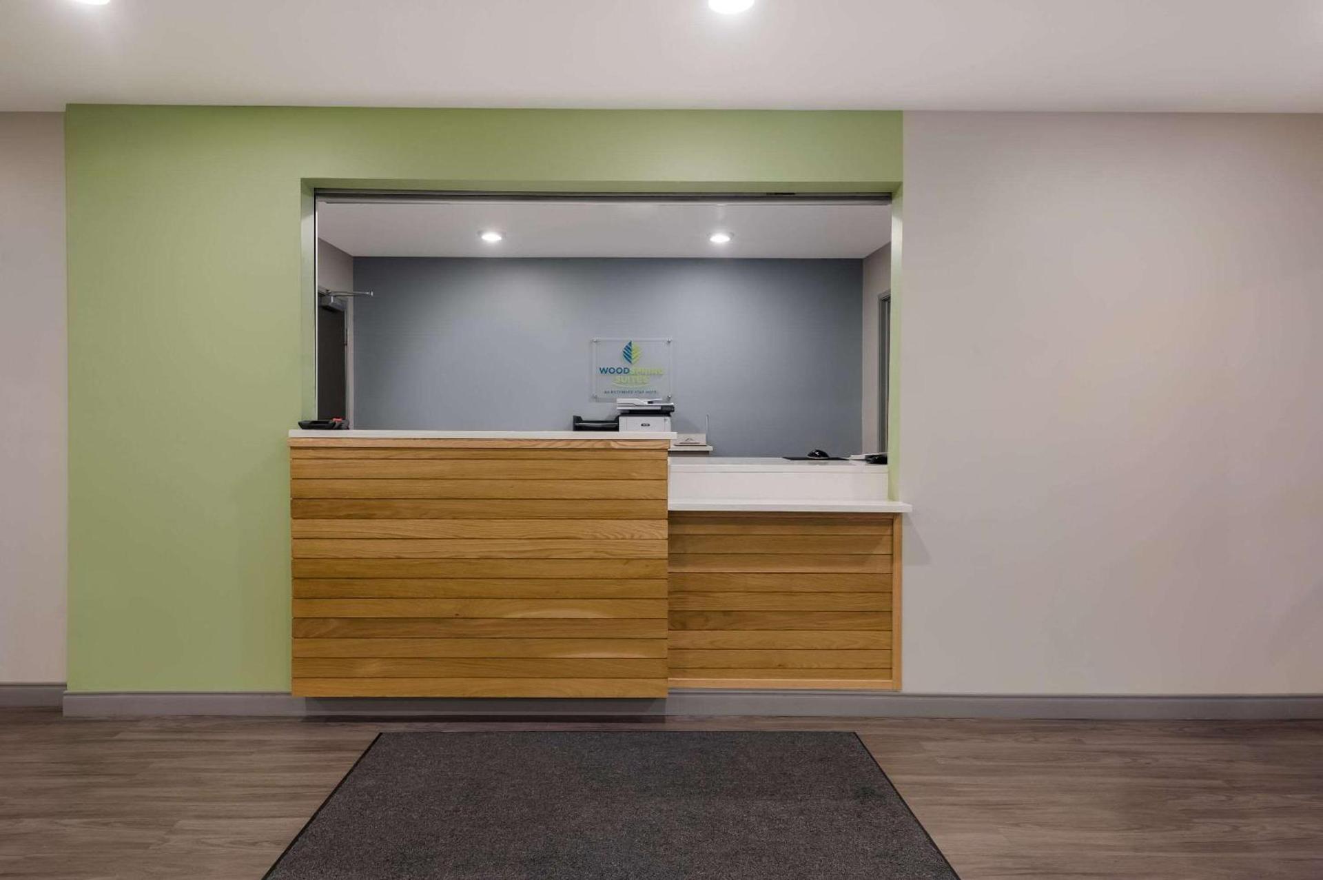 WoodSpring Suites Wixom - Novi photo 2