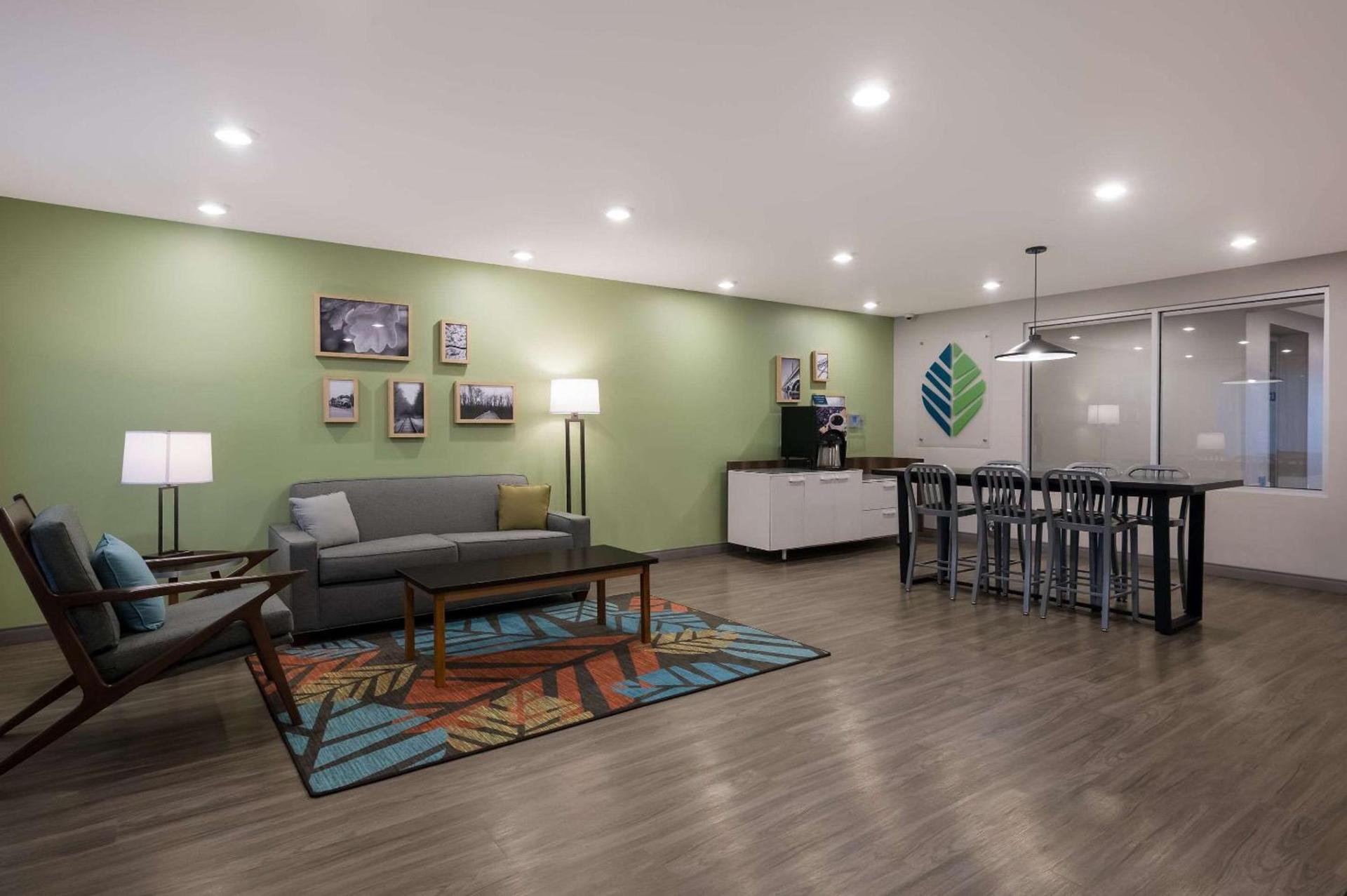 WoodSpring Suites Wixom - Novi photo 21