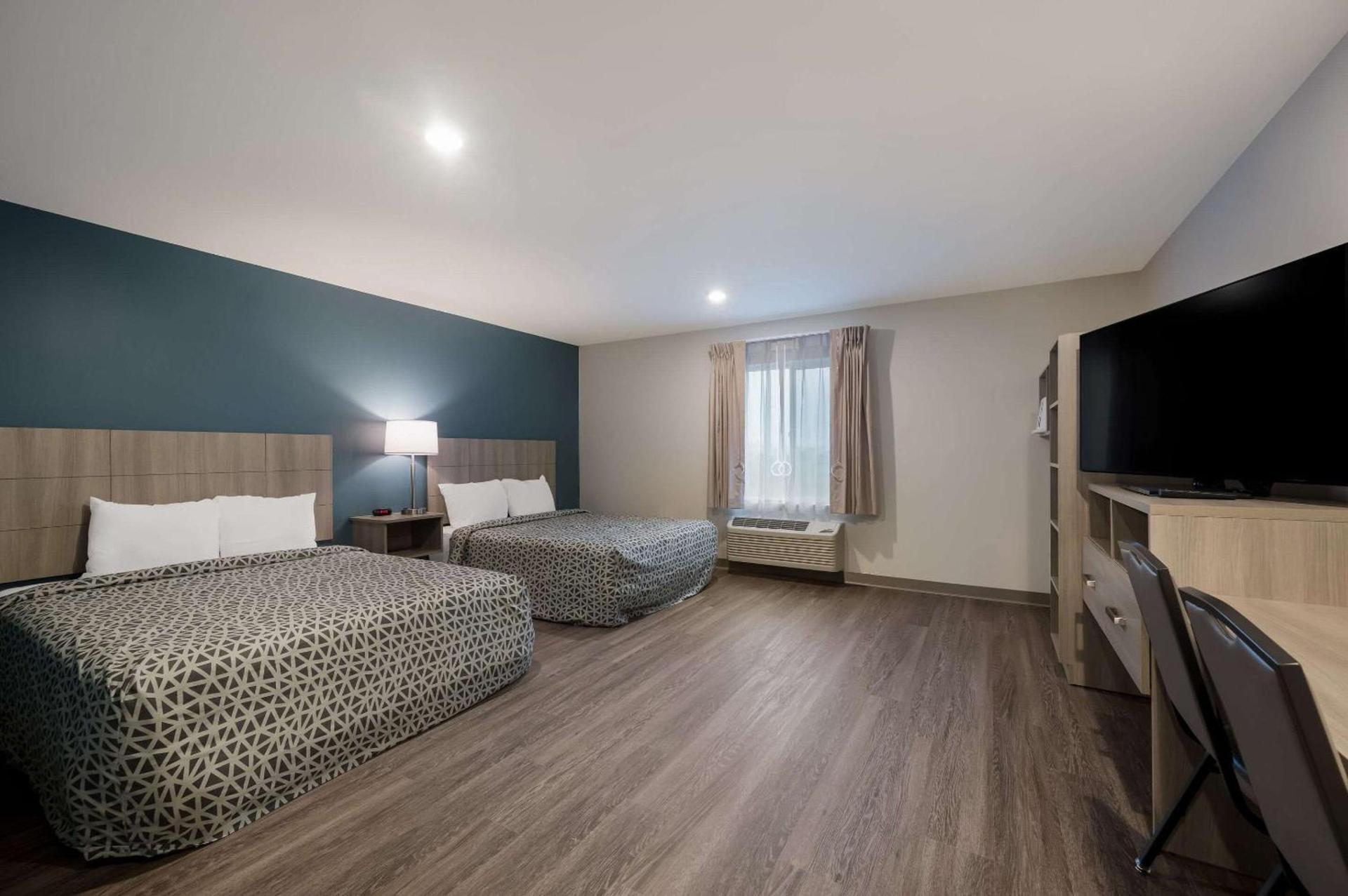 WoodSpring Suites Wixom - Novi photo 10