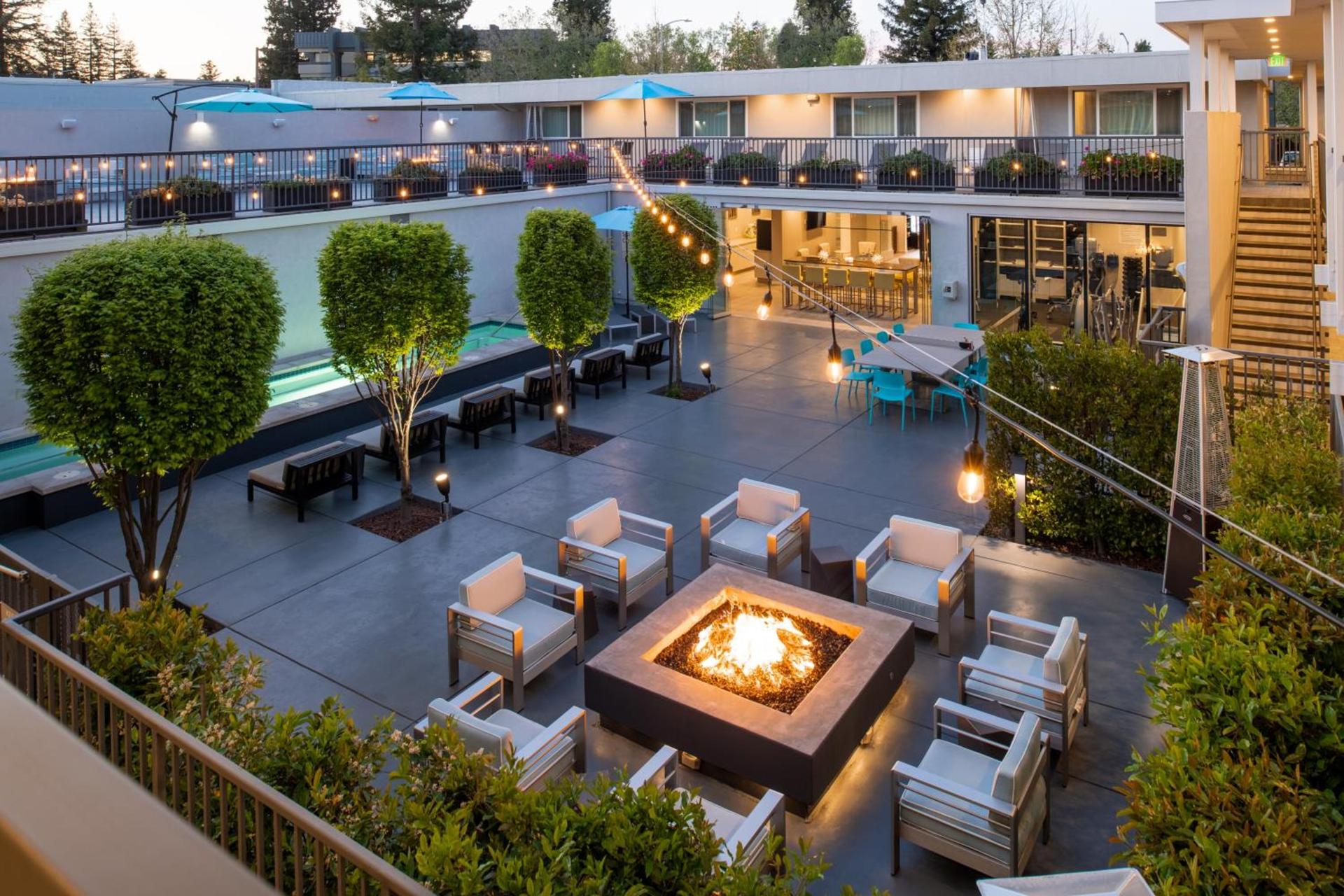 Hotel Lucent photo 3