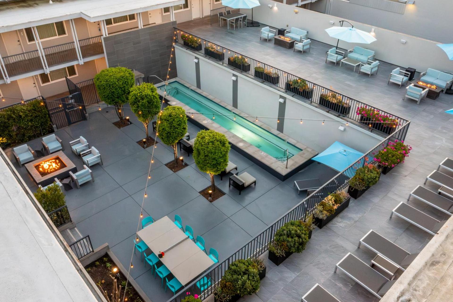 Hotel Lucent photo 2