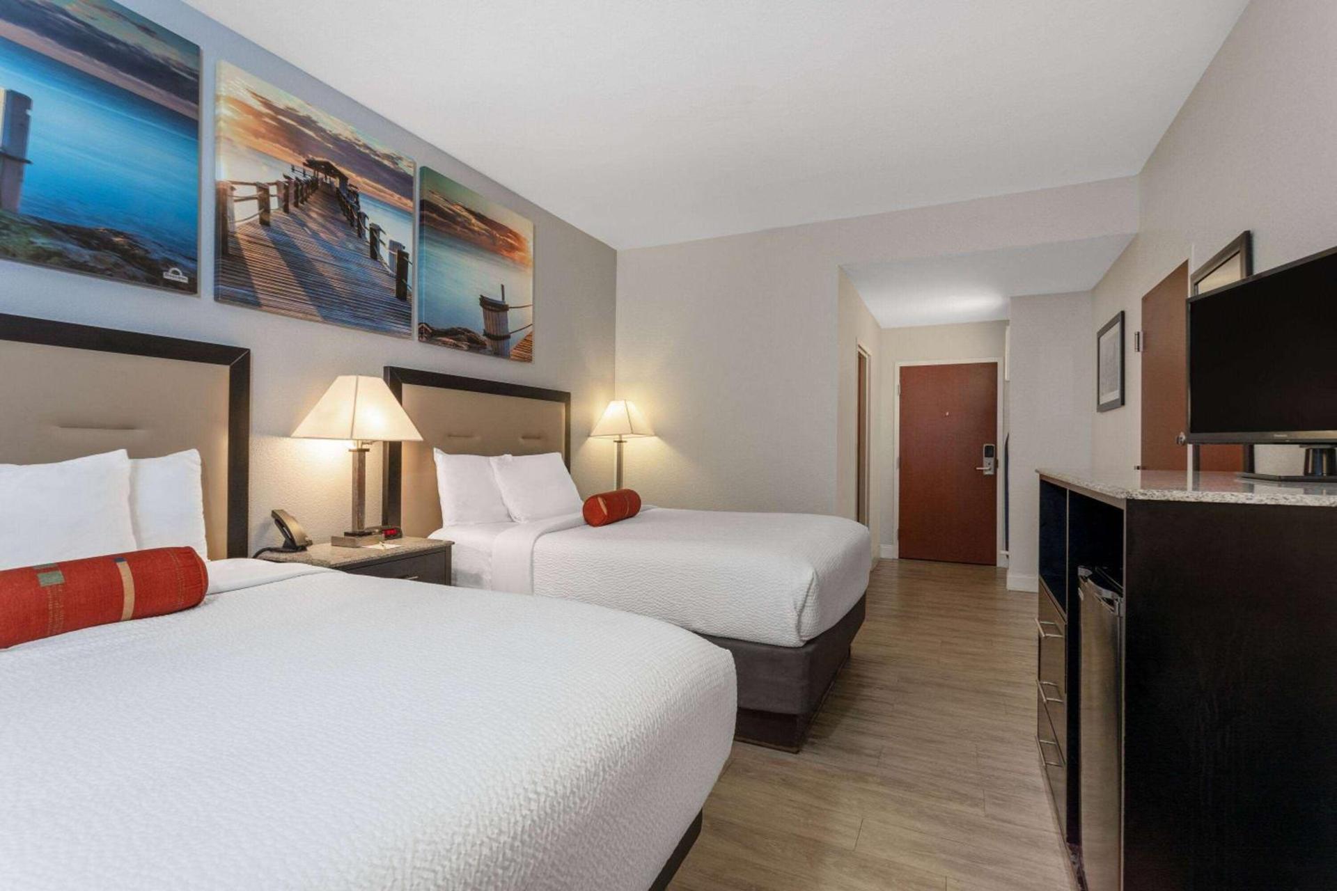 Days Inn & Suites by Wyndham Lakeland photo 17