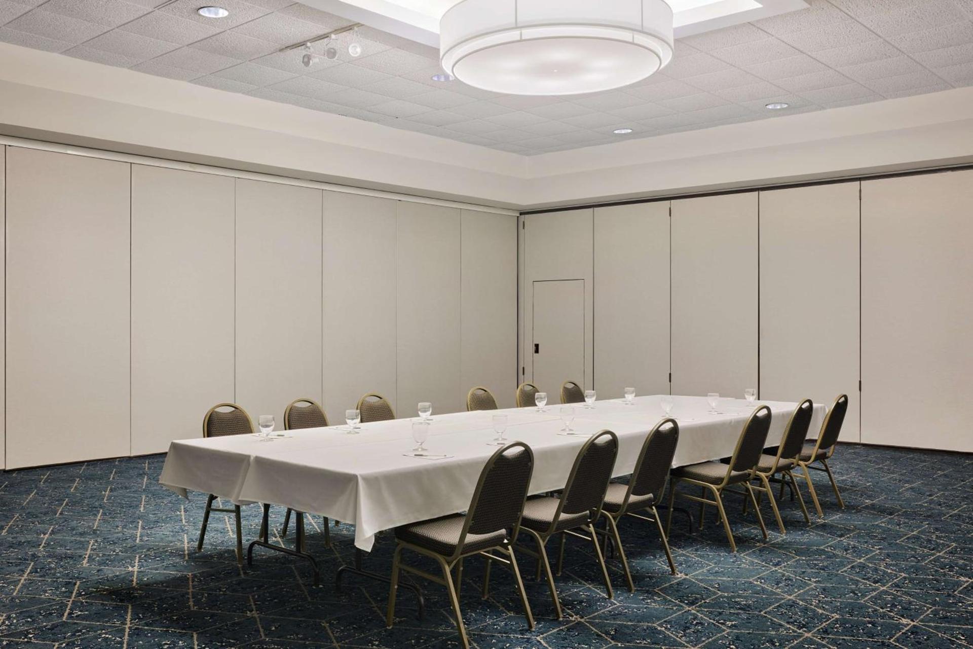 Hilton Garden Inn Champaign/ Urbana photo 24