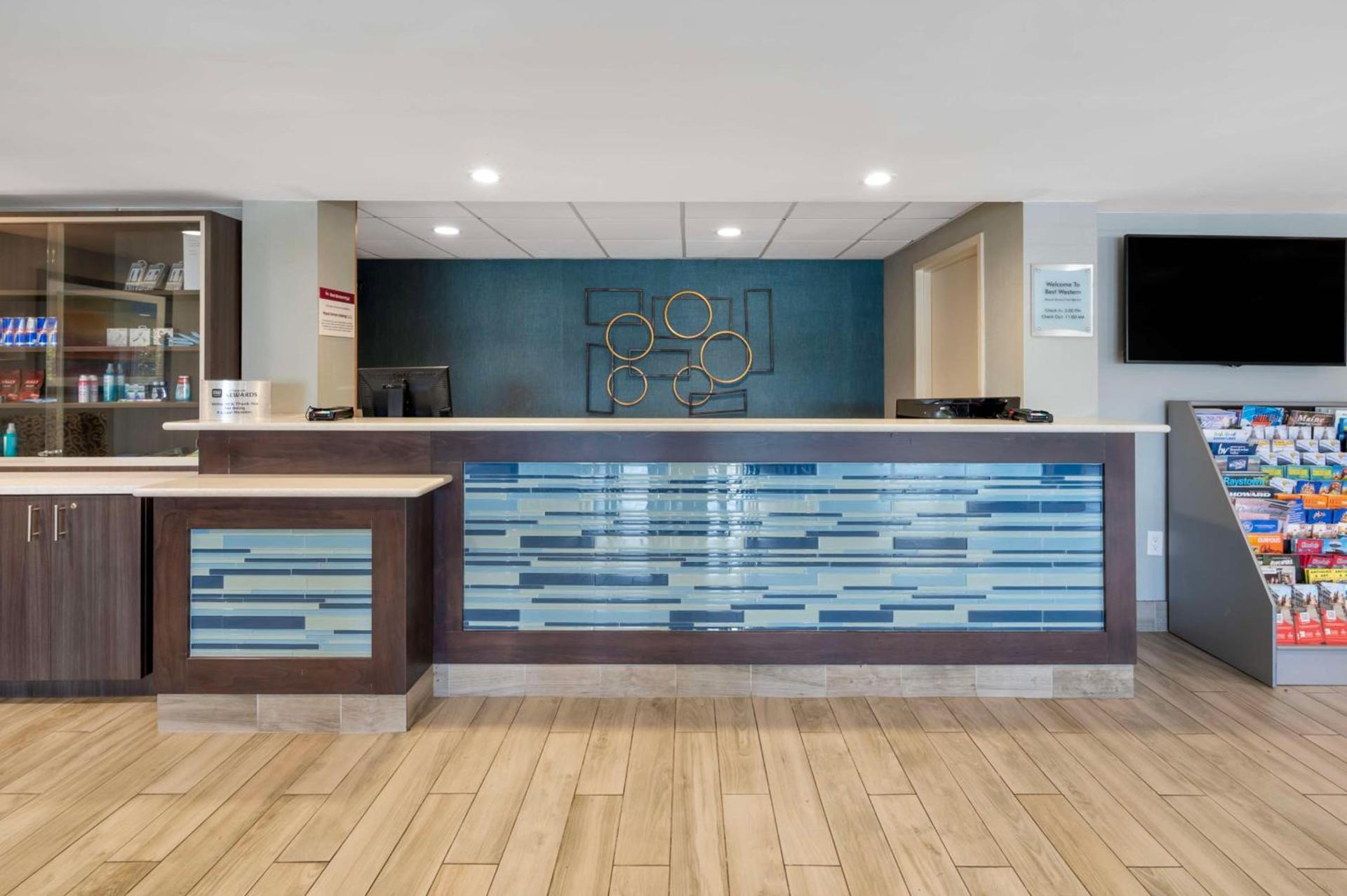 Best Western Plus Alexandria Fort Belvoir photo 2