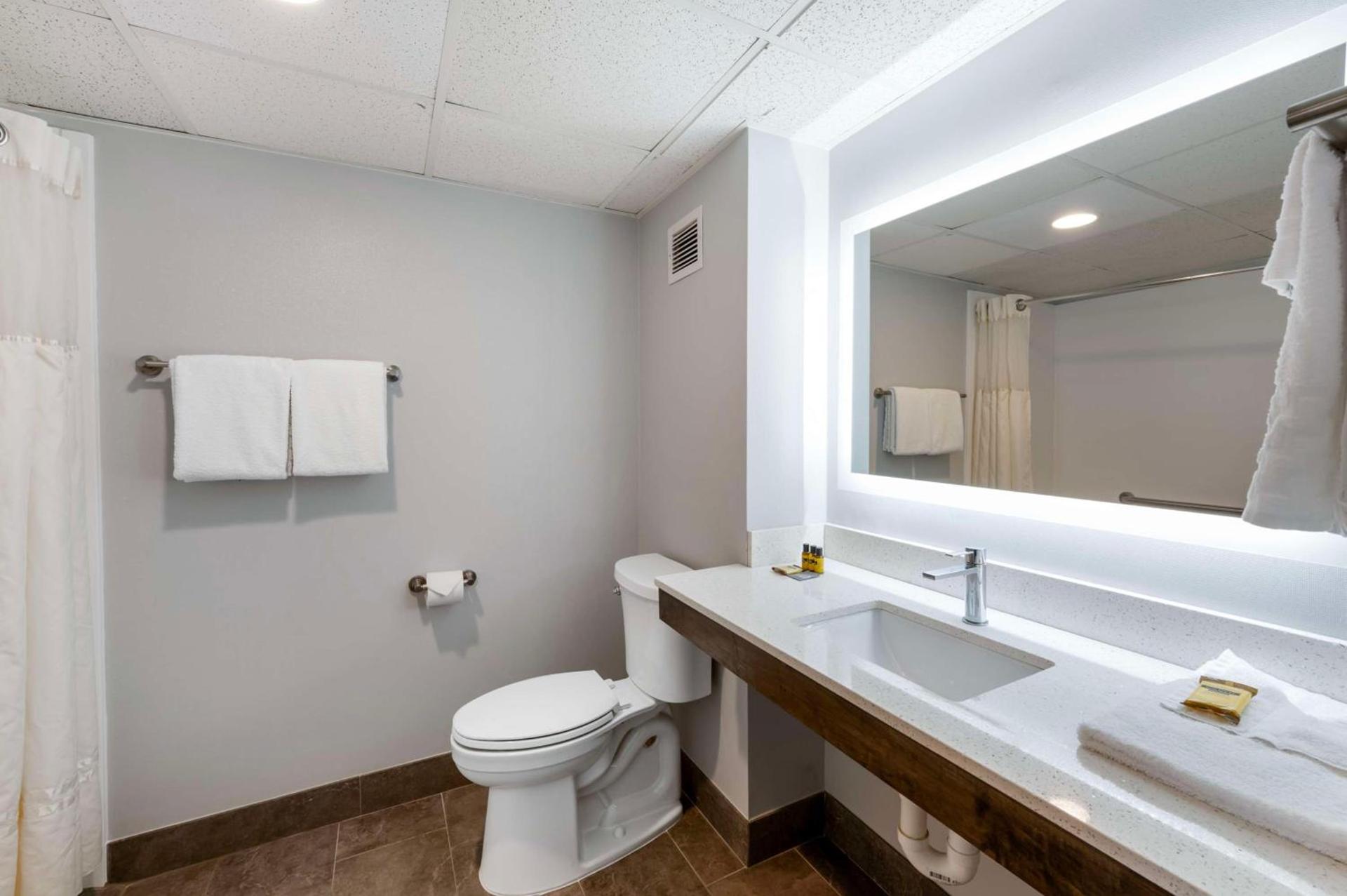 Best Western Plus Alexandria Fort Belvoir photo 32