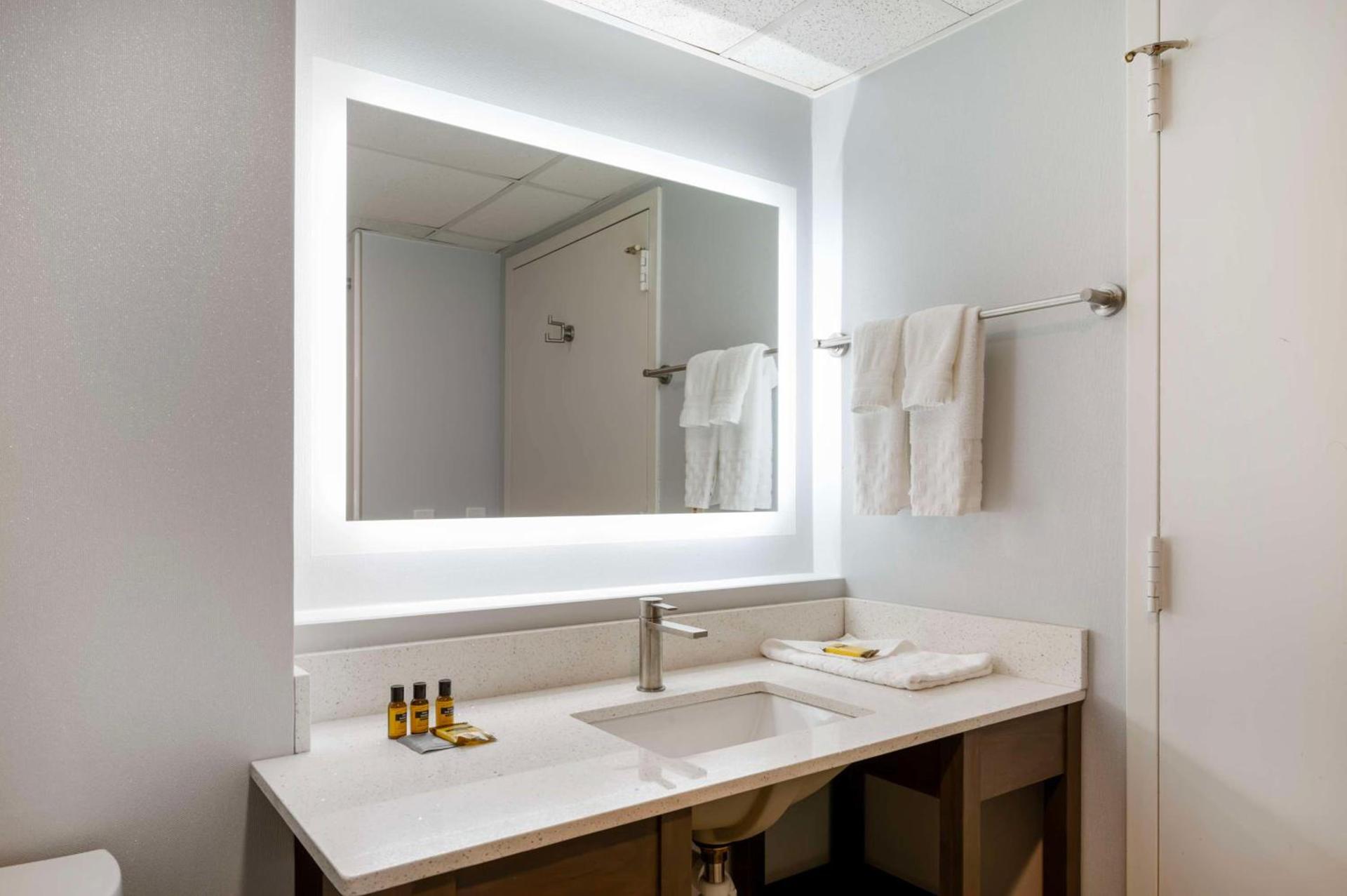 Best Western Plus Alexandria Fort Belvoir photo 33