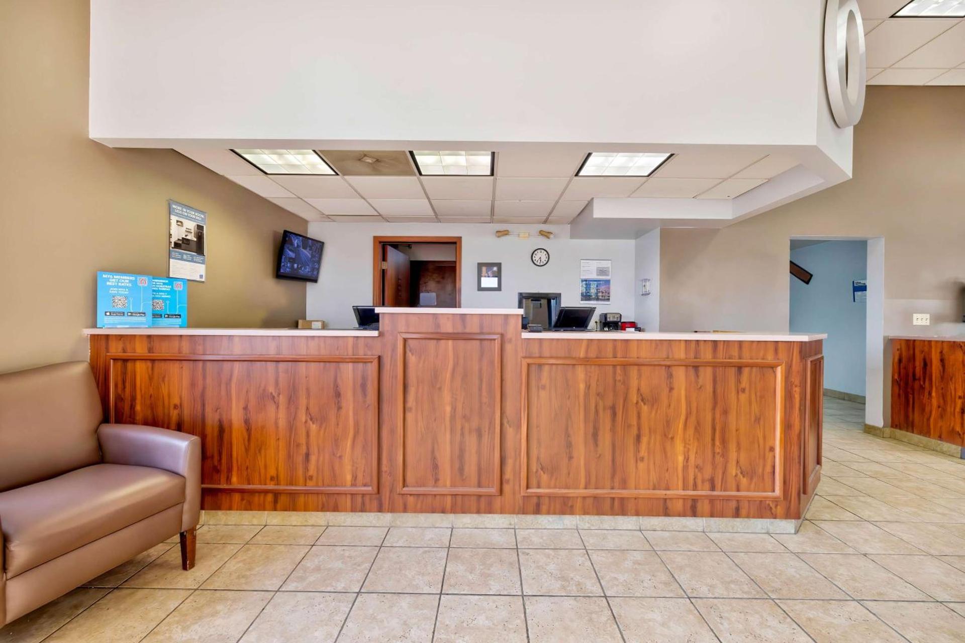 Motel 6 Effingham, IL photo 2