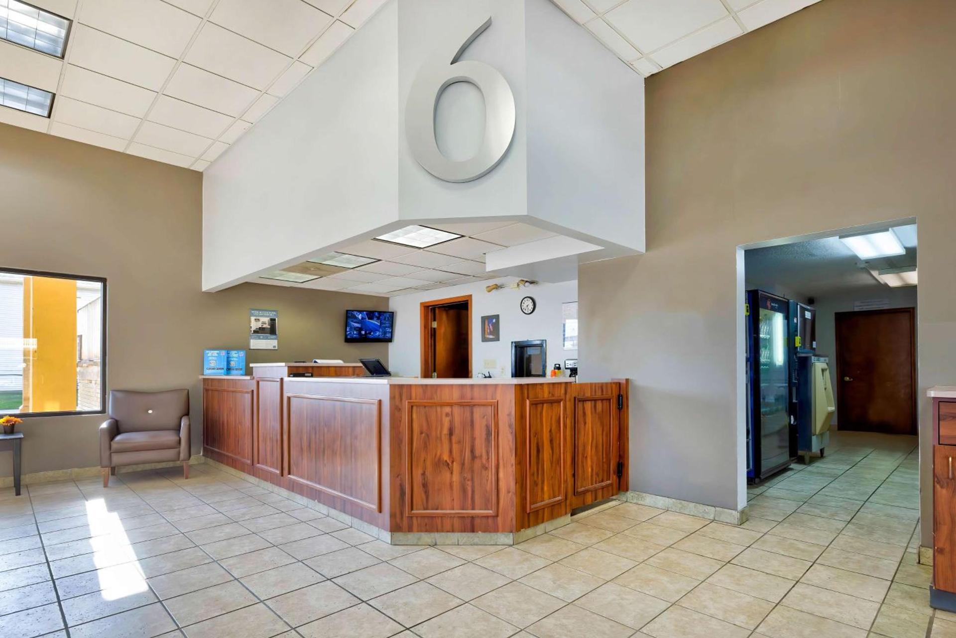Motel 6 Effingham, IL photo 6