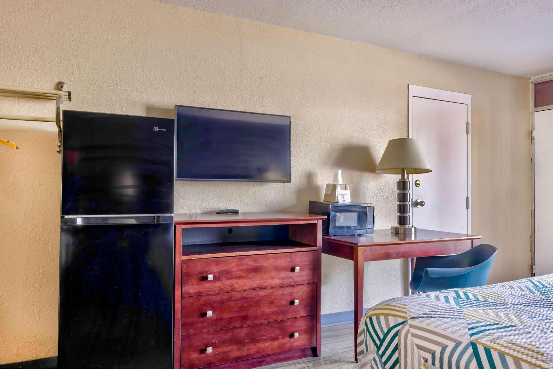 Motel 6 Effingham, IL photo 18