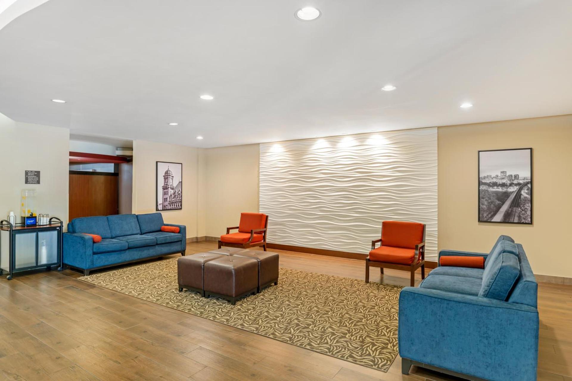 Comfort Suites At Virginia Center Commons photo 52
