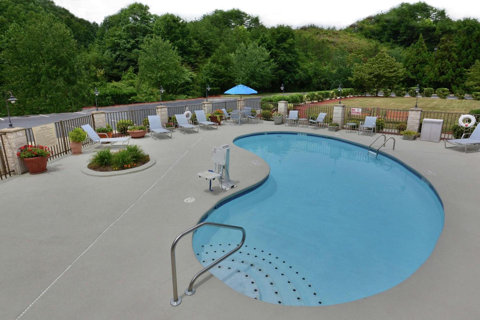 Hampton Inn Martinsville photo 5