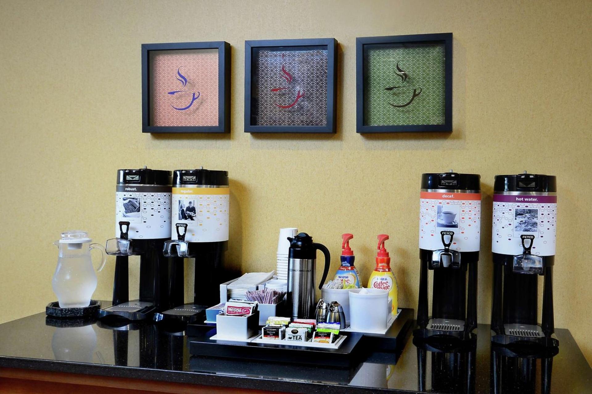 Hampton Inn Martinsville photo 8