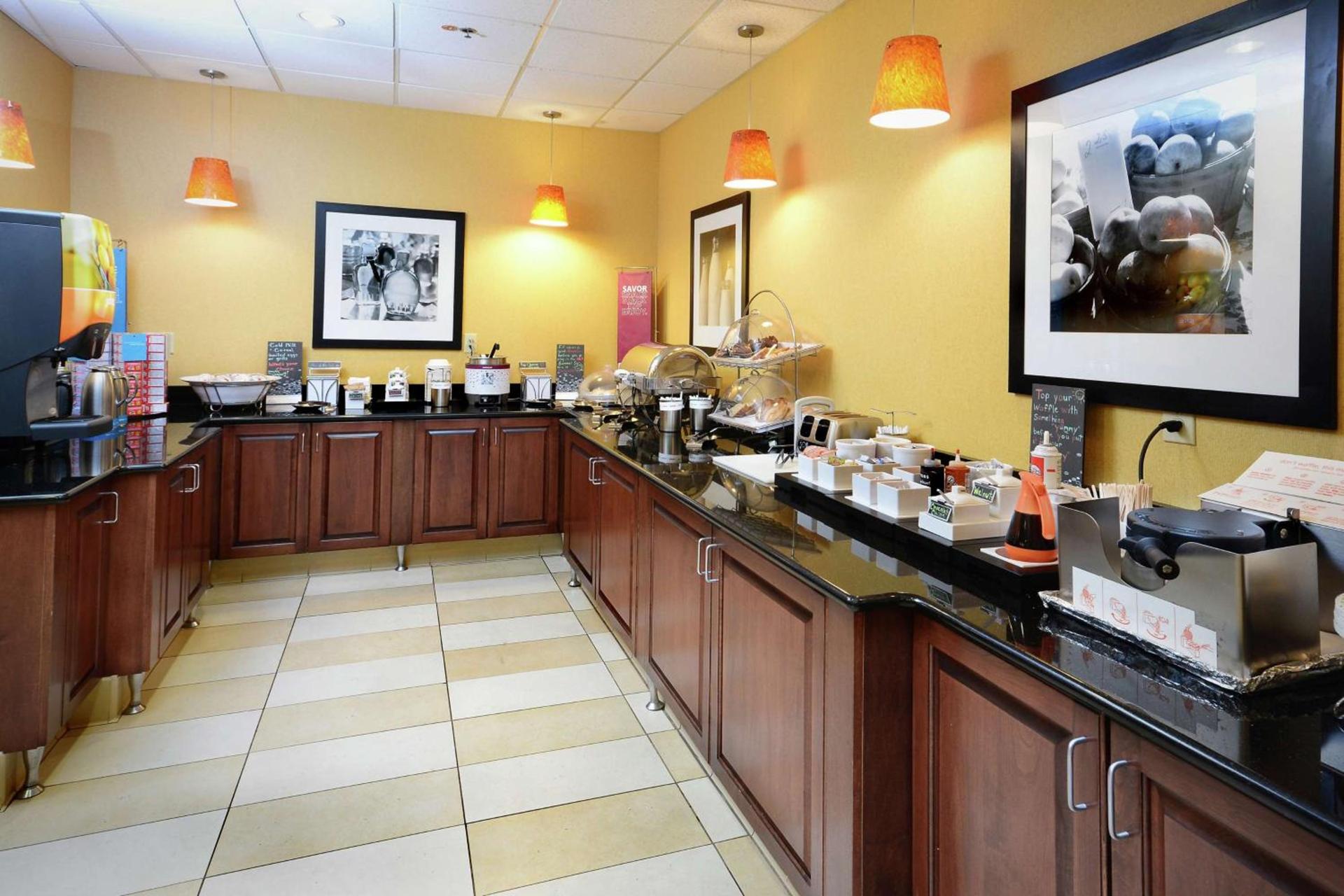 Hampton Inn Martinsville photo 9