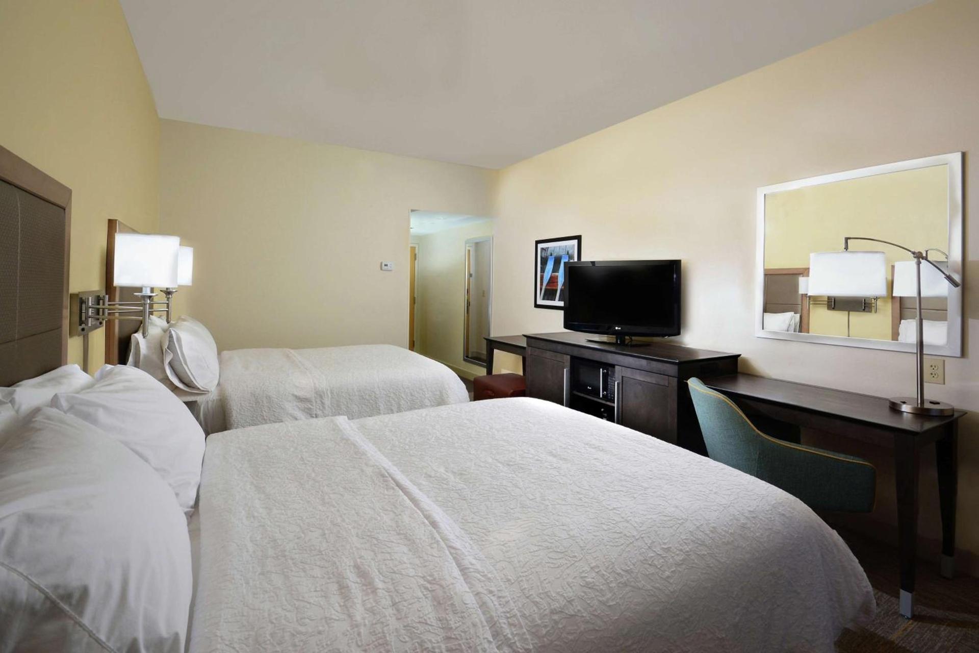 Hampton Inn Martinsville photo 21