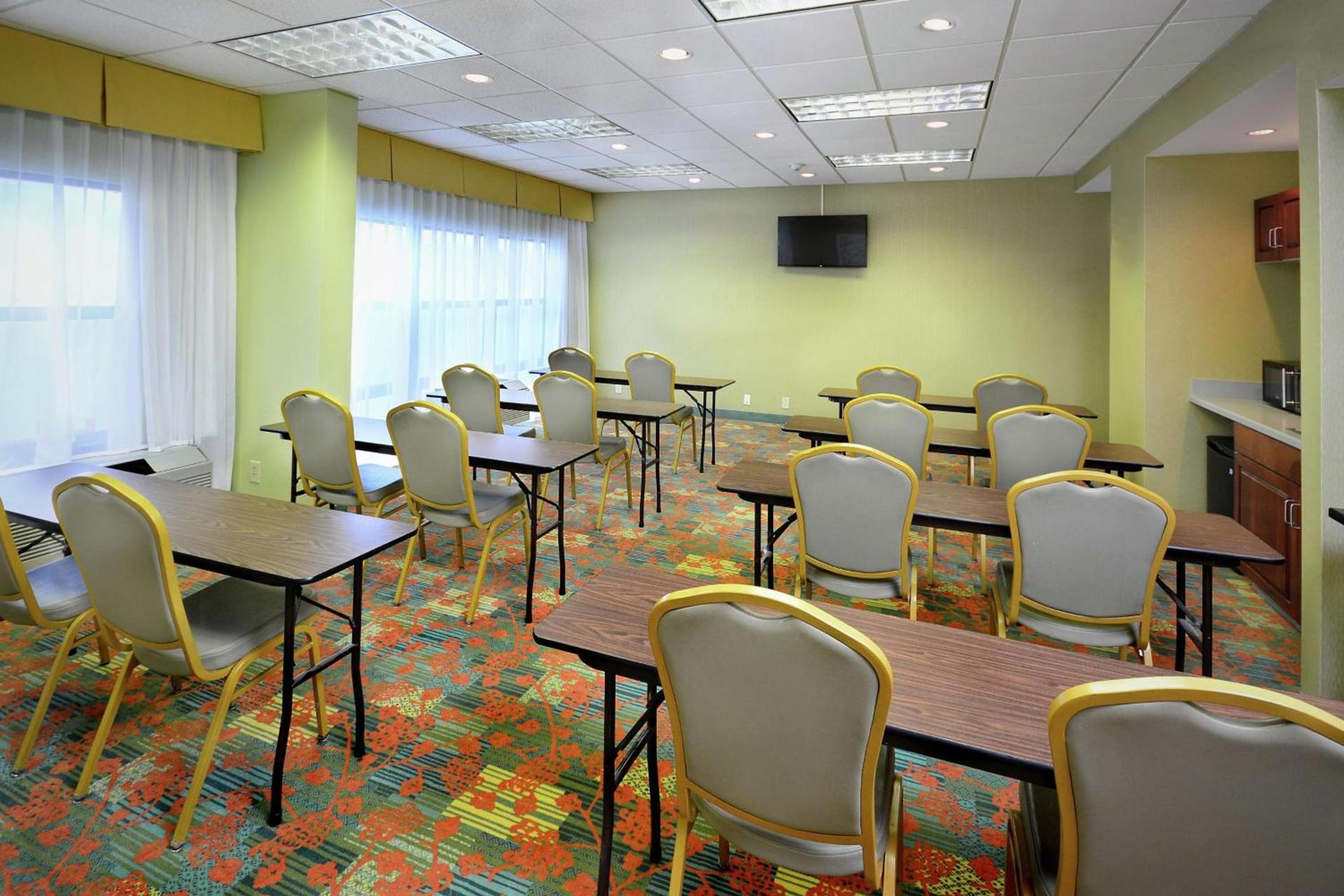 Hampton Inn Martinsville photo 42