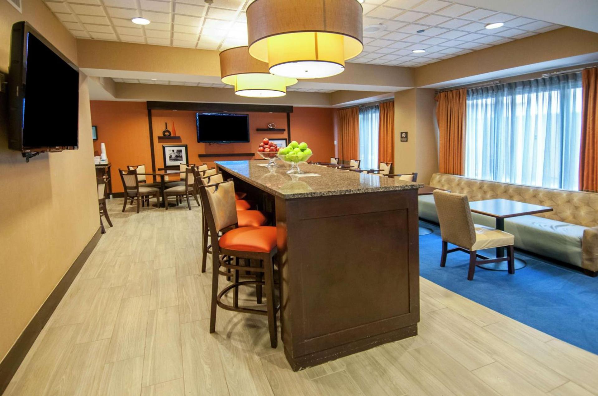 Hampton Inn Metairie photo 3