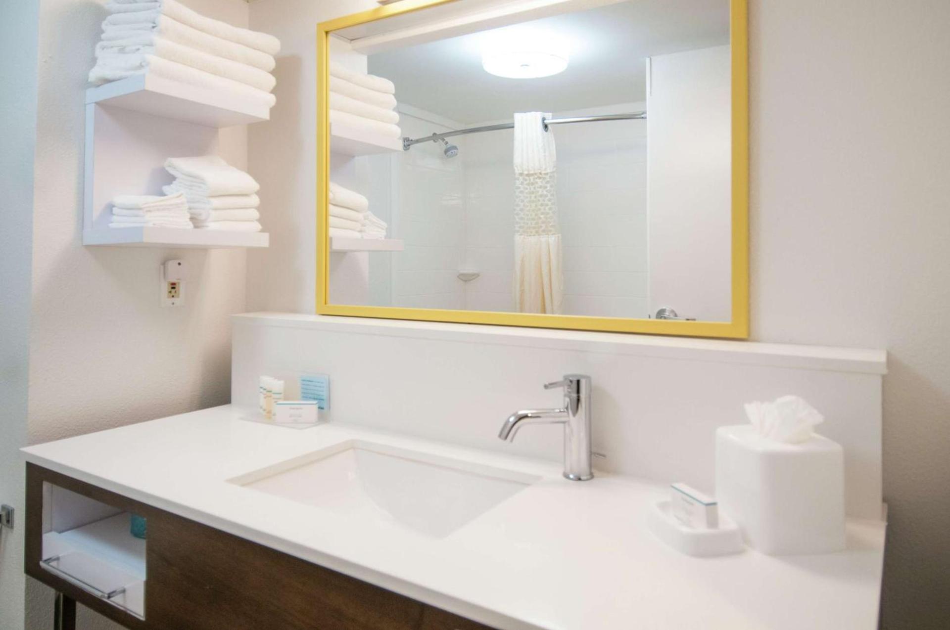 Hampton Inn Metairie photo 19