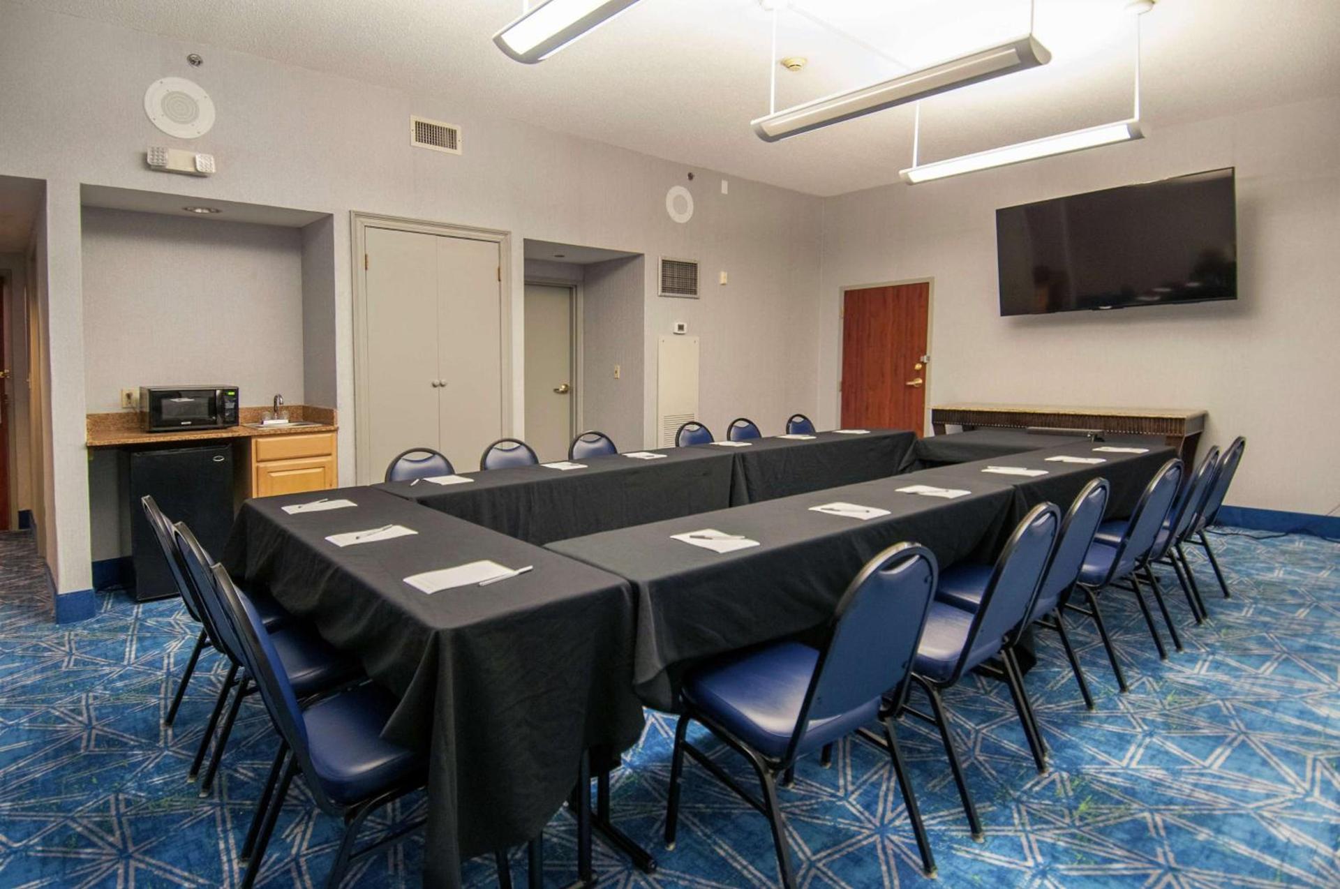 Hampton Inn Metairie photo 23