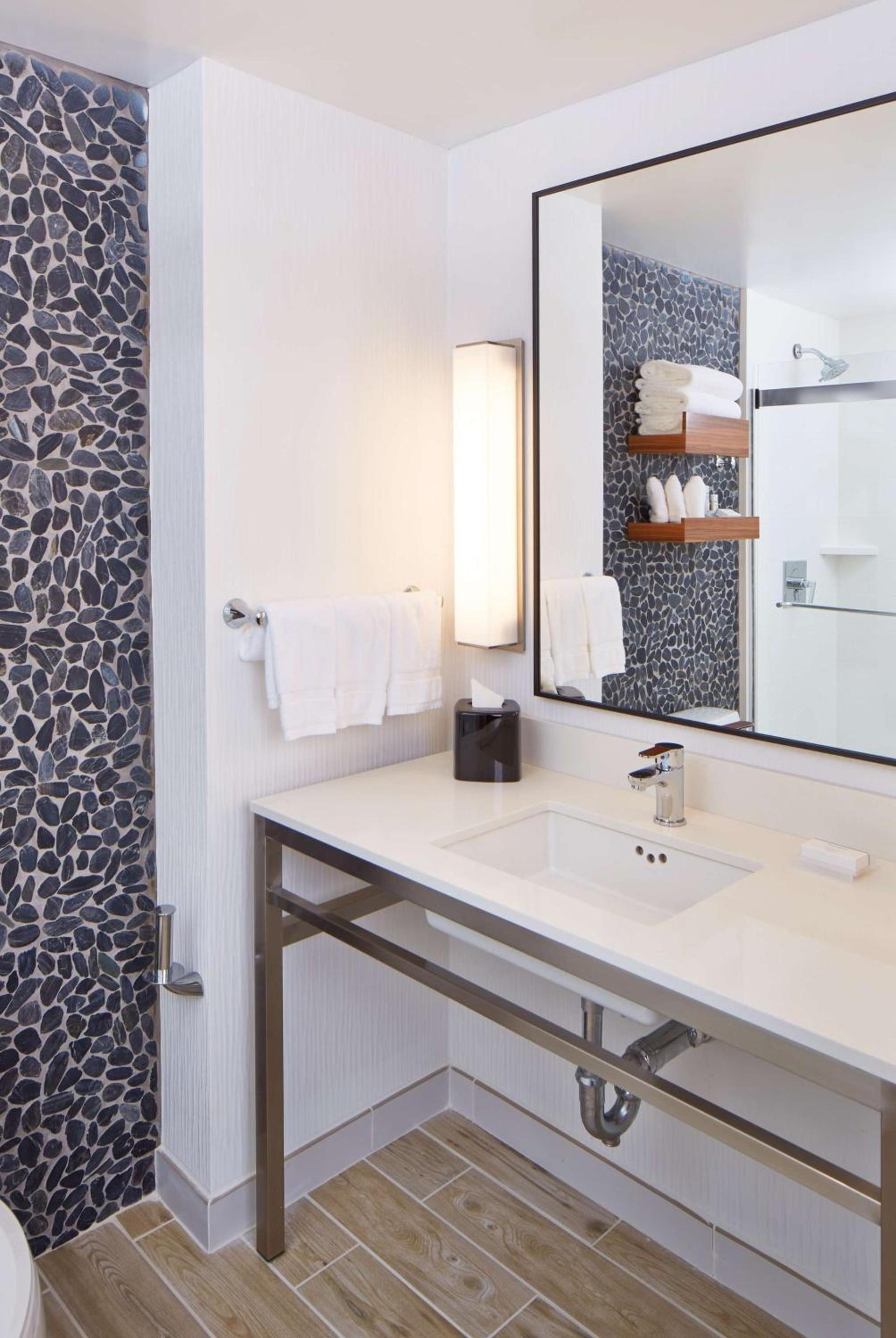 Hilton Garden Inn Boston/Marlborough photo 30