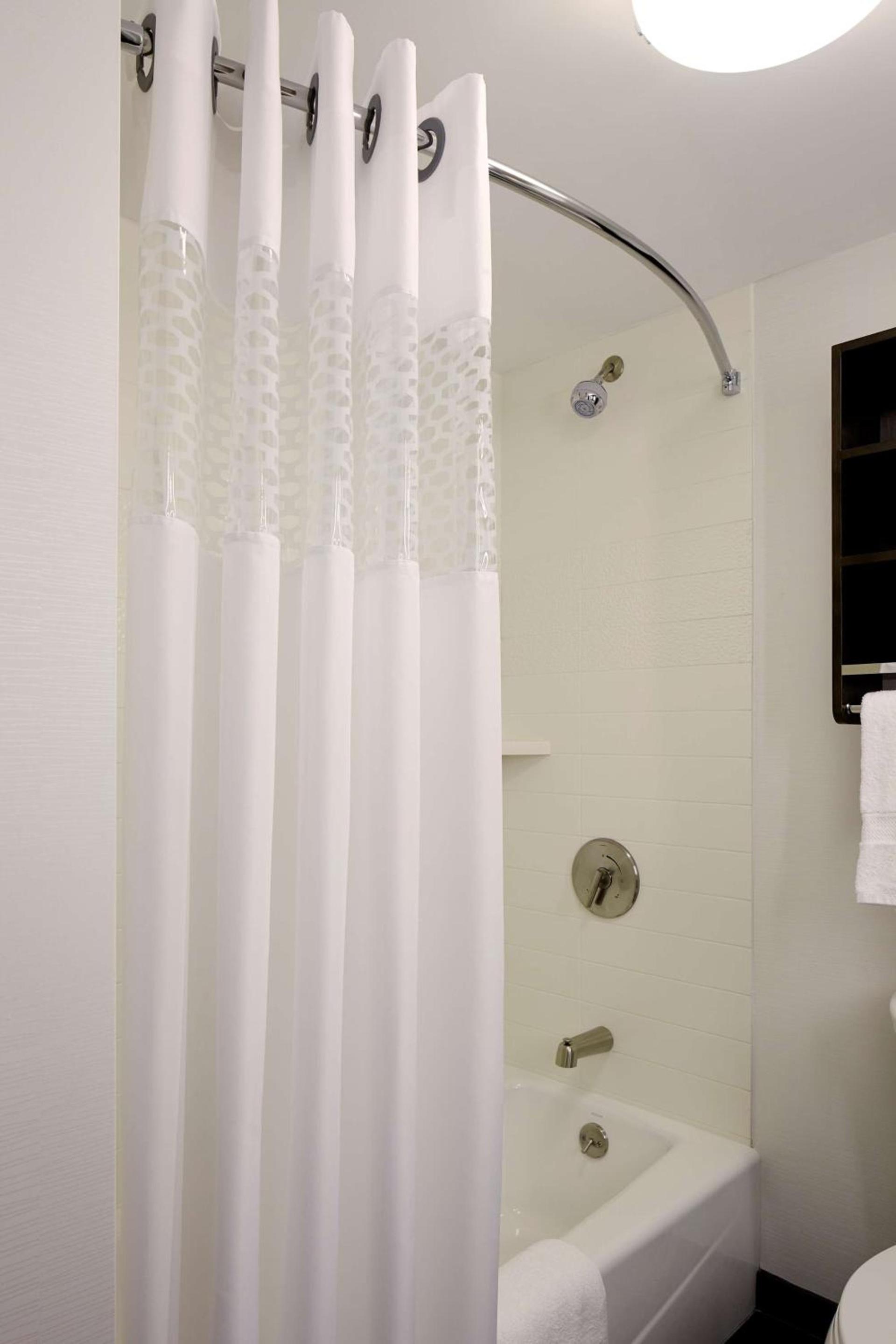 Hampton Inn Brooklyn Downtown photo 25