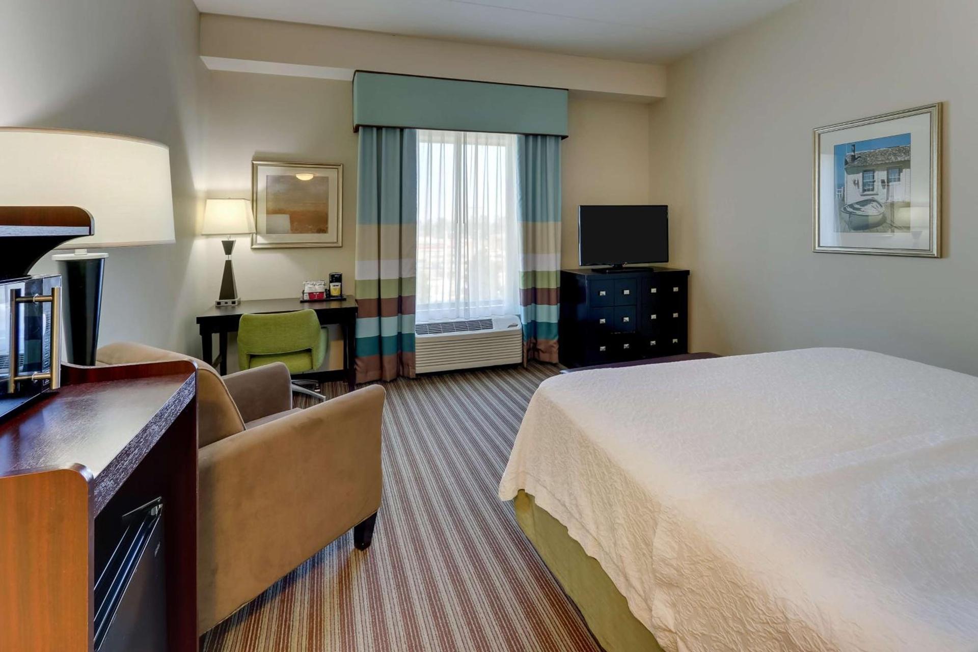 Hampton Inn and Suites Swansboro Near Camp Lejeune photo 27