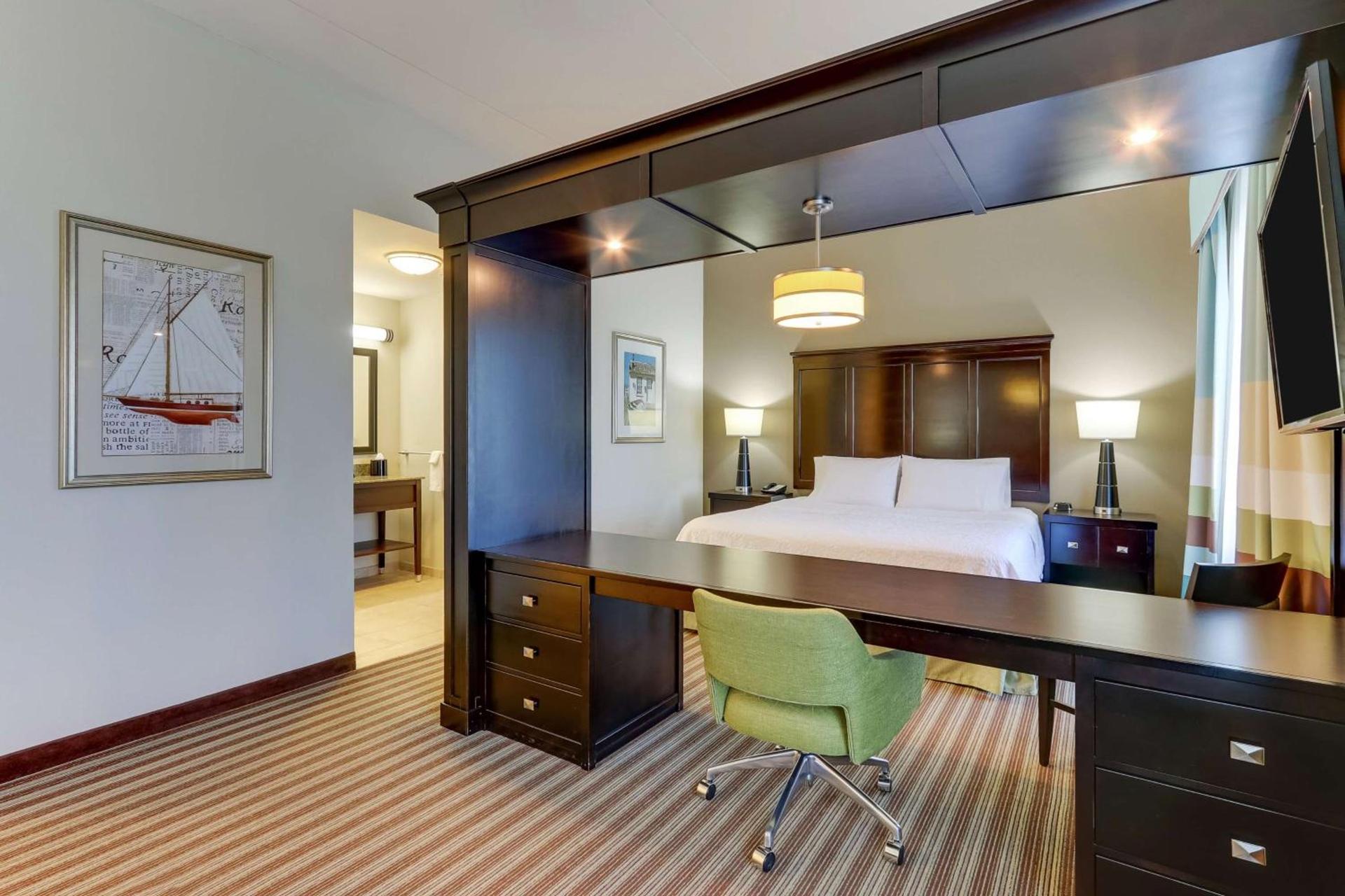 Hampton Inn and Suites Swansboro Near Camp Lejeune photo 39