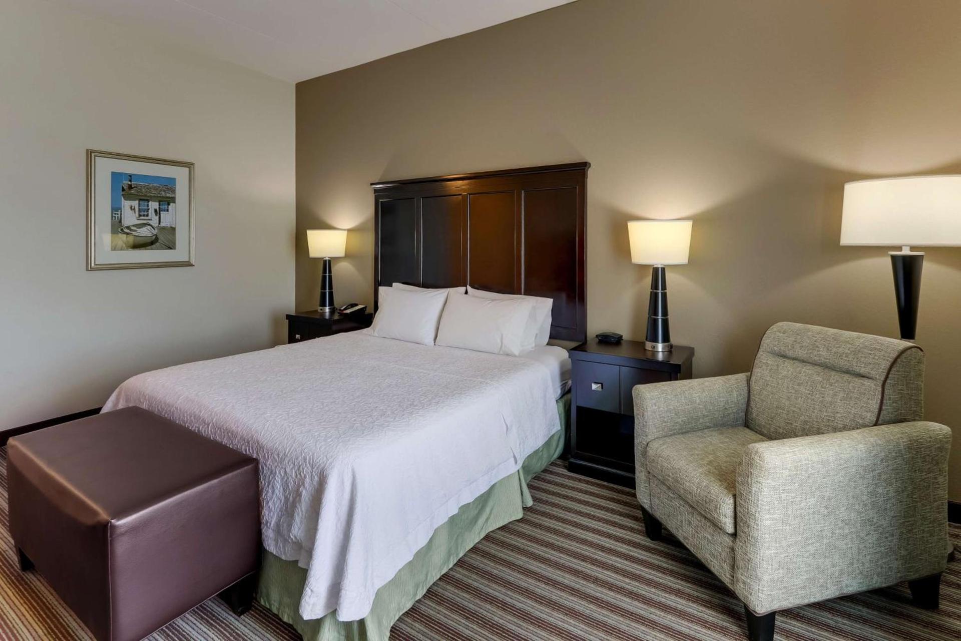 Hampton Inn and Suites Swansboro Near Camp Lejeune photo 42